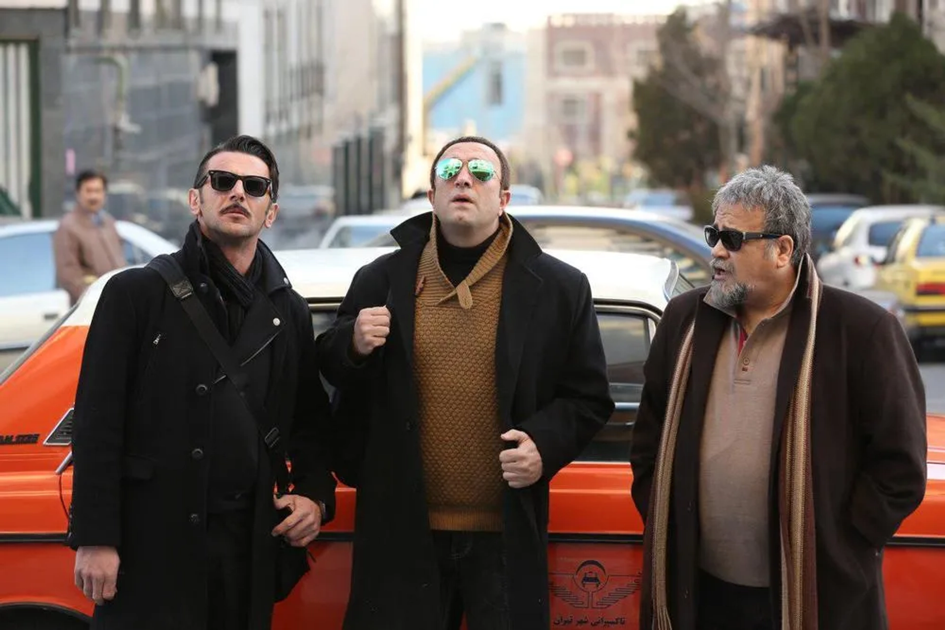 Mohammad Reza Sharifinia, Amin Hayayee, and Majid Salehi in Three Strangers (2017)