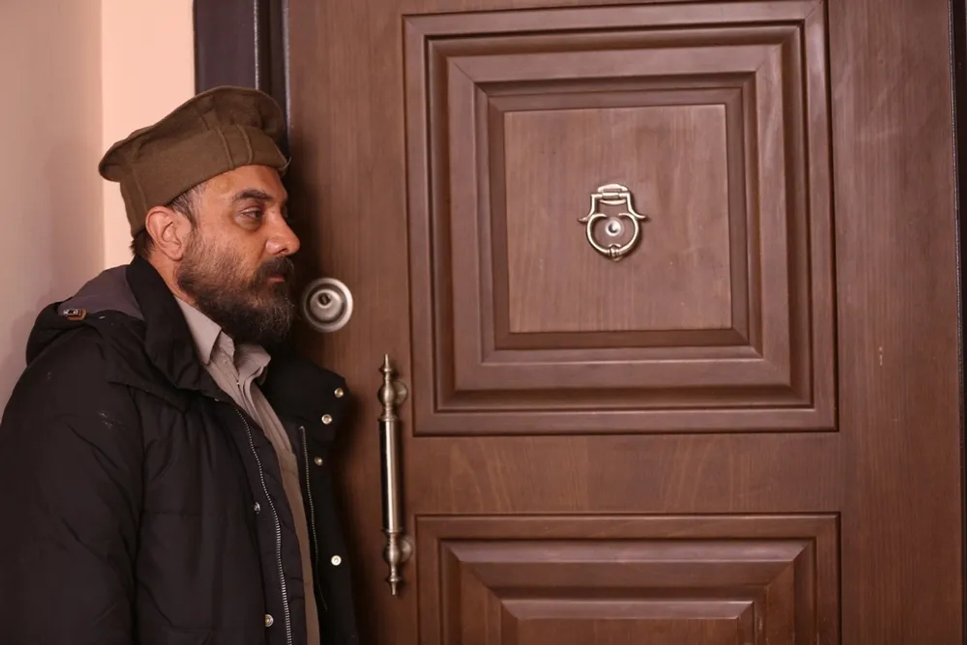 Borzou Arjmand in Three Strangers (2017)