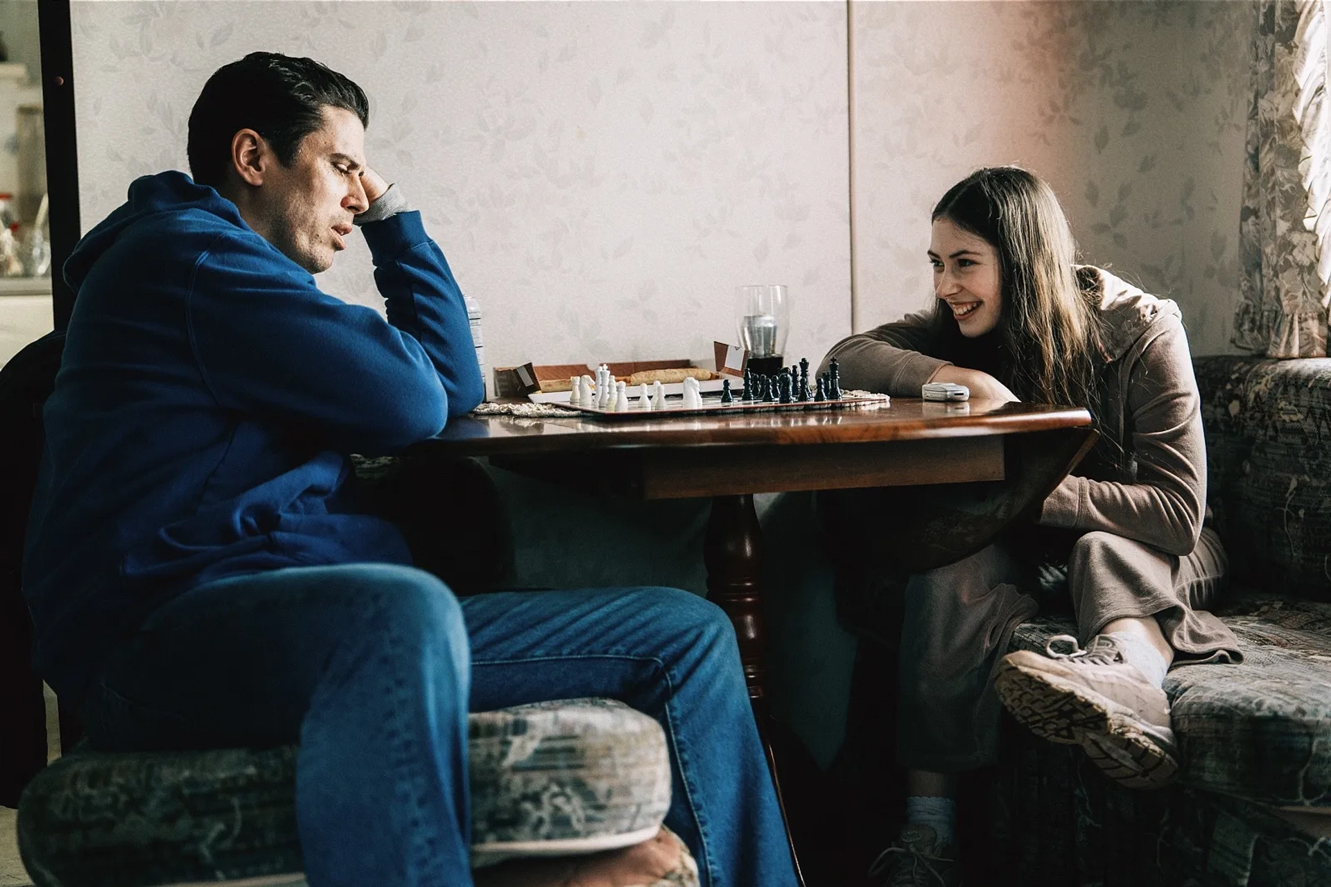 Kíla Lord Cassidy and Toby Kebbell in Salvable (2025)