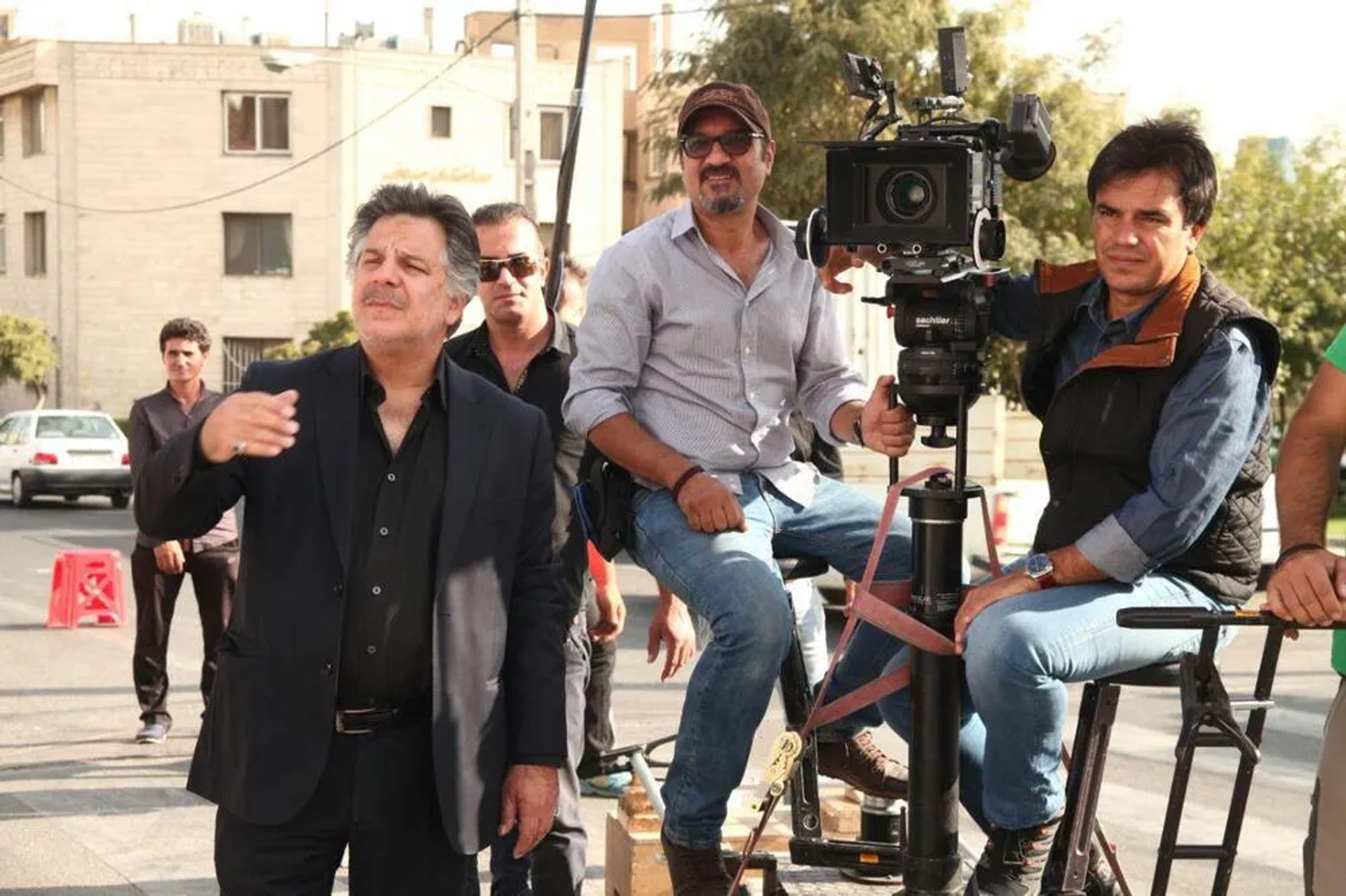 Hossein FarahBakhsh and Ahmad Ahmadi in Don't Step Into My Shoes (2017)