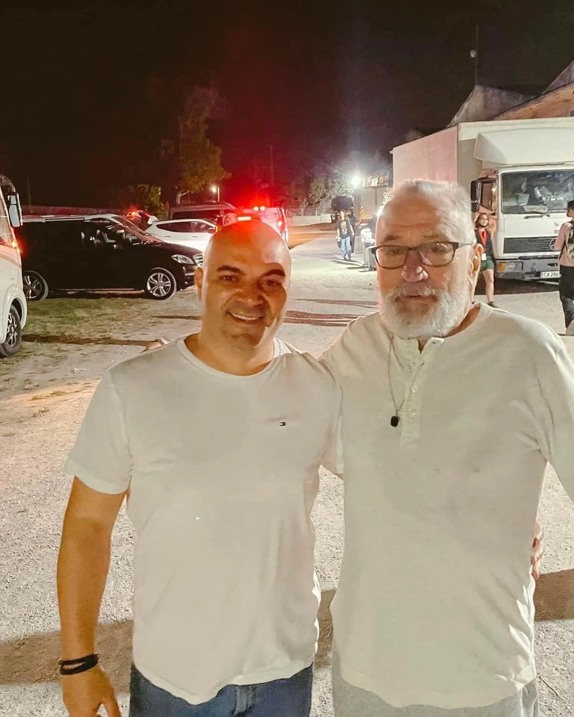 Robert De Niro and Guzan Cosmin in Tin Soldier (2025)