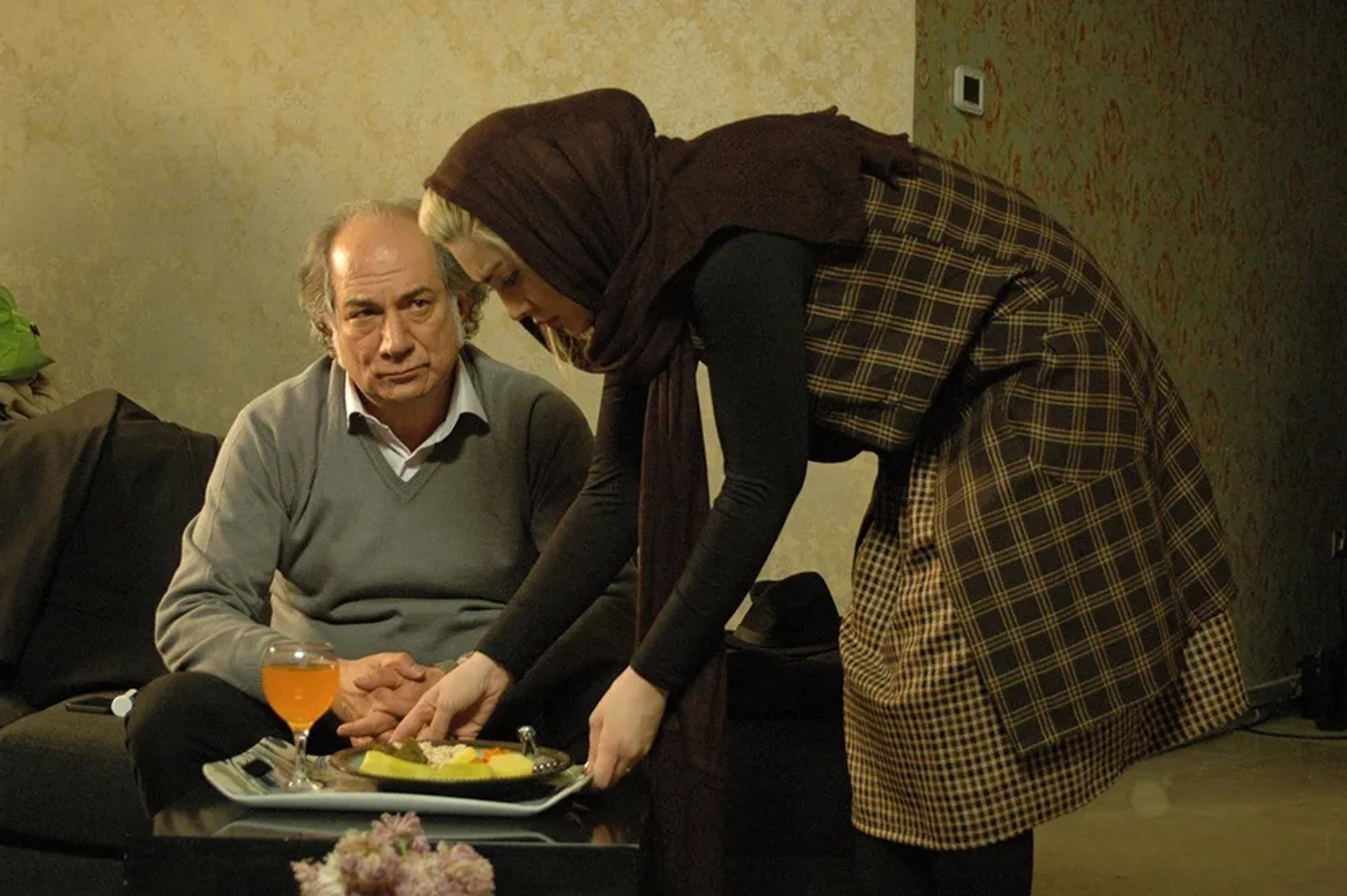 Atila Pesiani and Sahar Ghoreishi in Simple Worker Needed (2017)