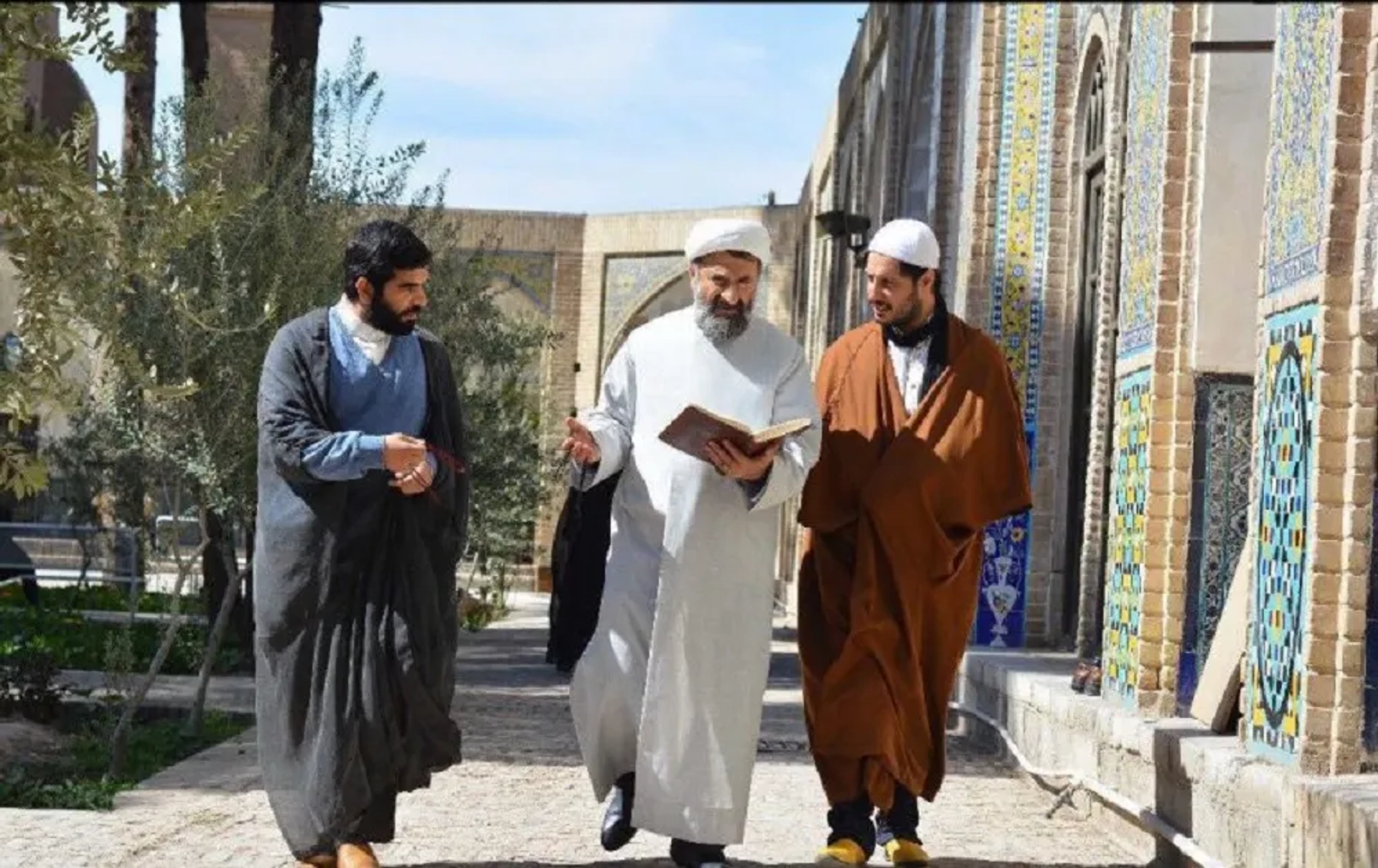 Mehran Rajabi, Javad Ezati, and Mohammad Ali Najafian in Paradise (2016)