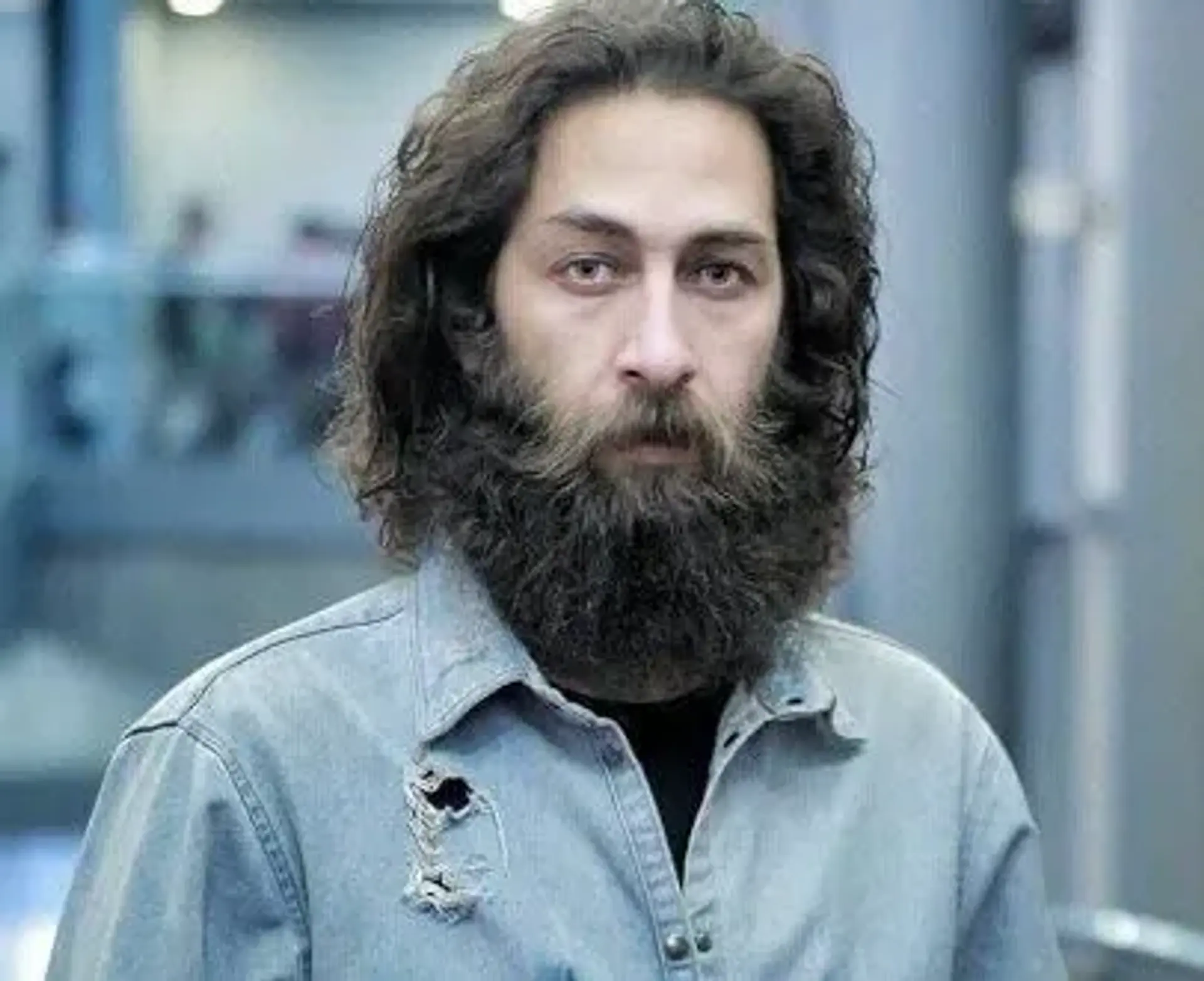اشکان منصوری