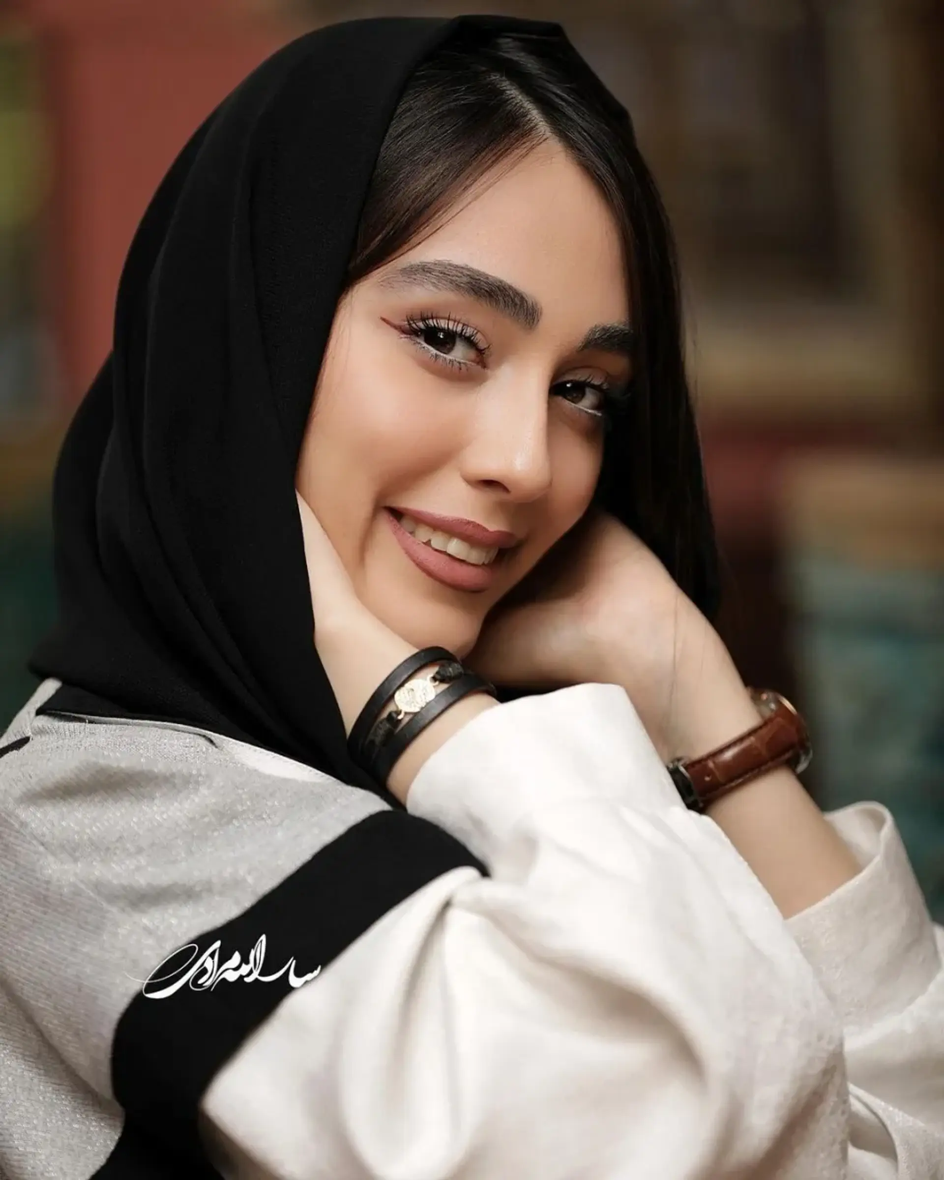 مبینا طبایی