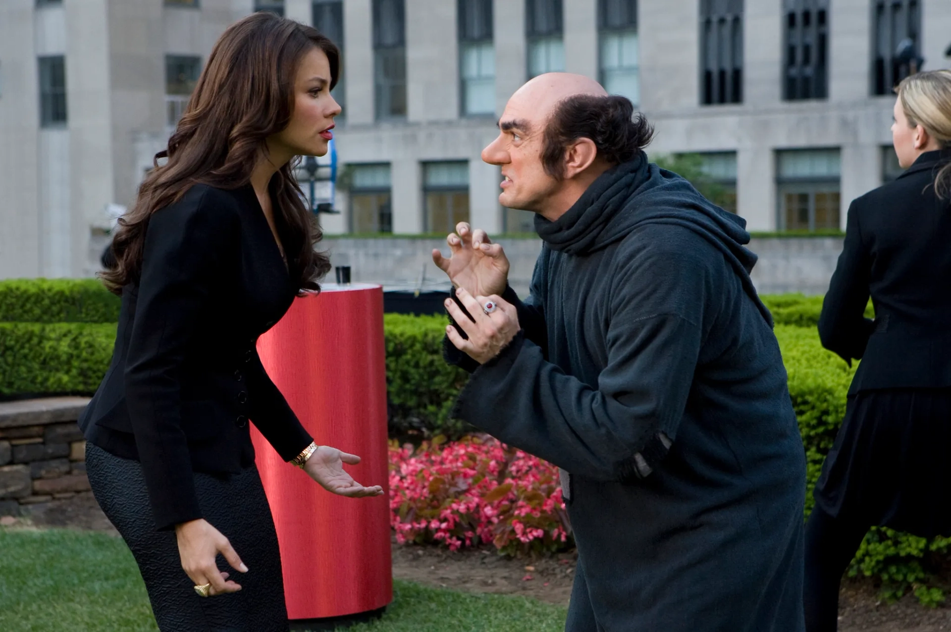 Hank Azaria and Sofía Vergara in The Smurfs (2011)