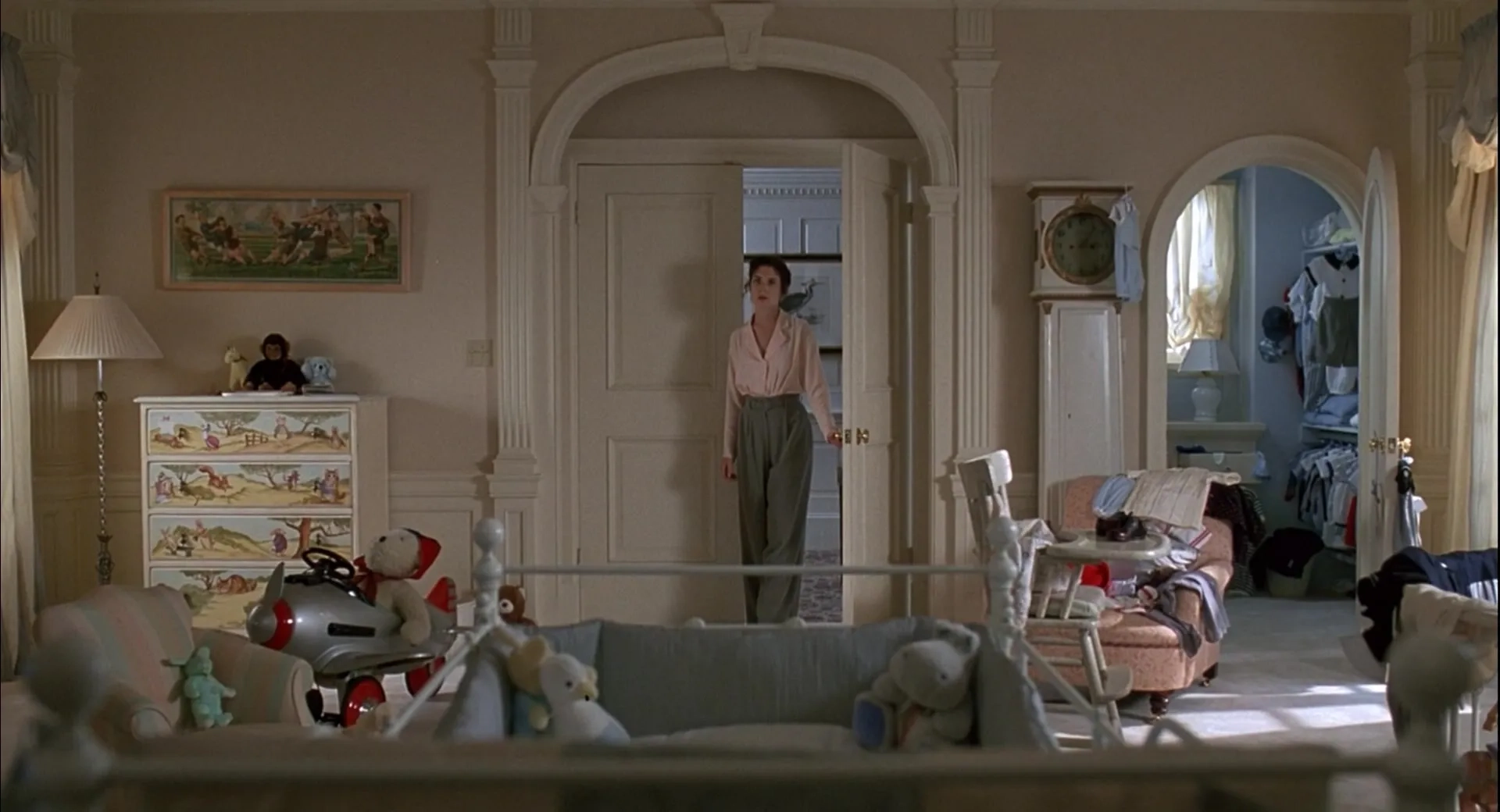 Lara Flynn Boyle in Baby's Day Out (1994)