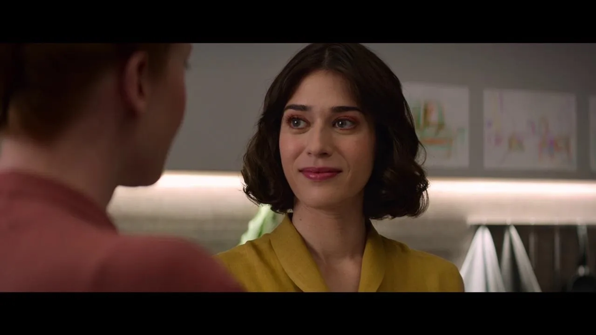 Lizzy Caplan in Extinction (2018)