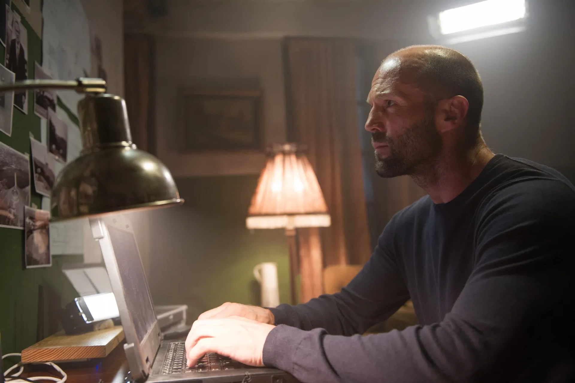 Jason Statham in Mechanic: Resurrection (2016)