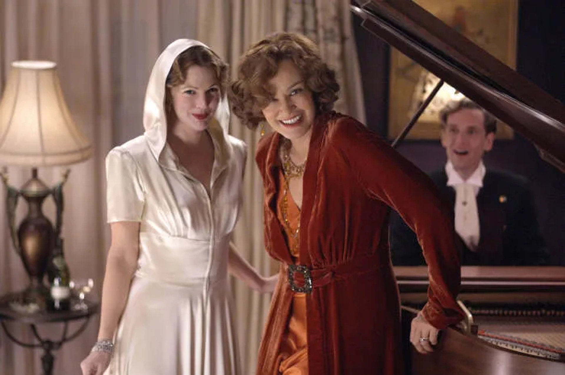 Drew Barrymore and Jessica Lange in Grey Gardens (2009)