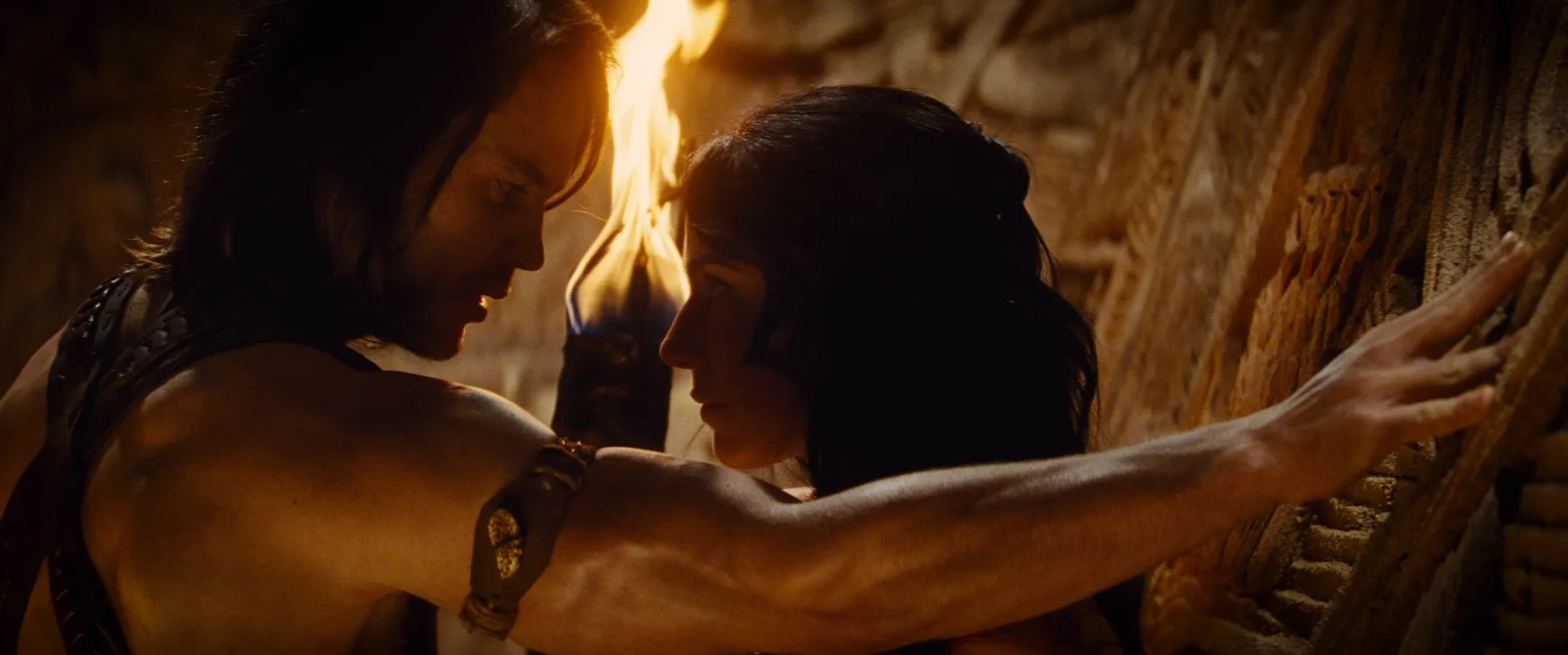 Lynn Collins and Taylor Kitsch in John Carter (2012)