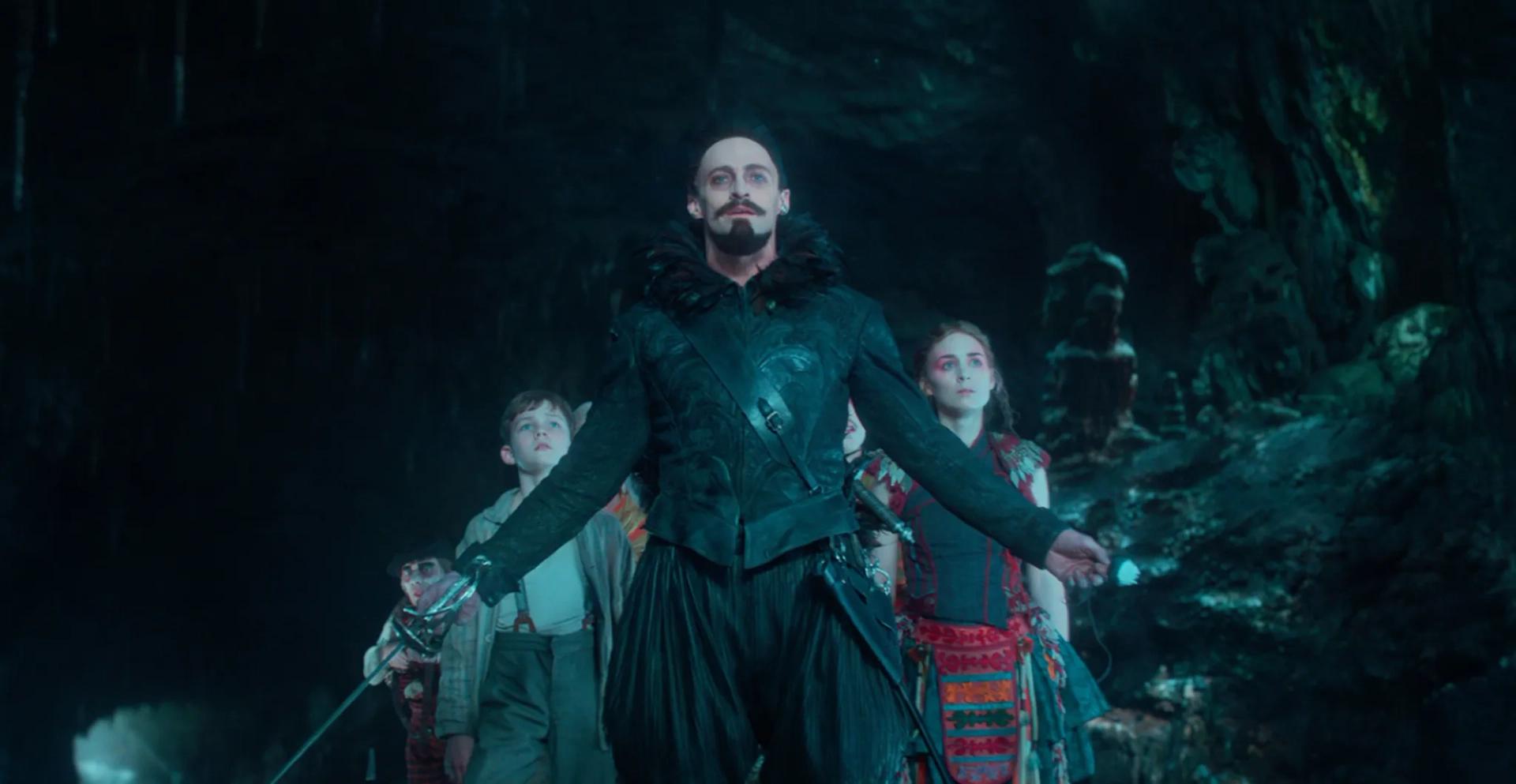 Hugh Jackman, Rooney Mara, and Levi Miller in Pan (2015)