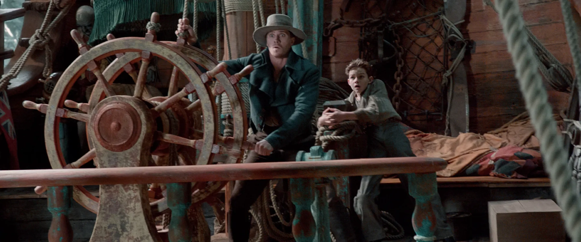 Garrett Hedlund and Levi Miller in Pan (2015)