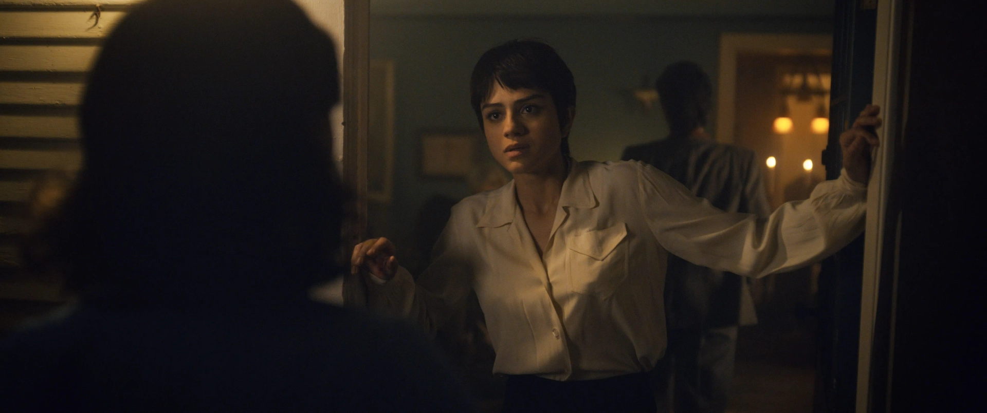 Daisy Edgar-Jones and Sasha Calle in On Swift Horses (2024)