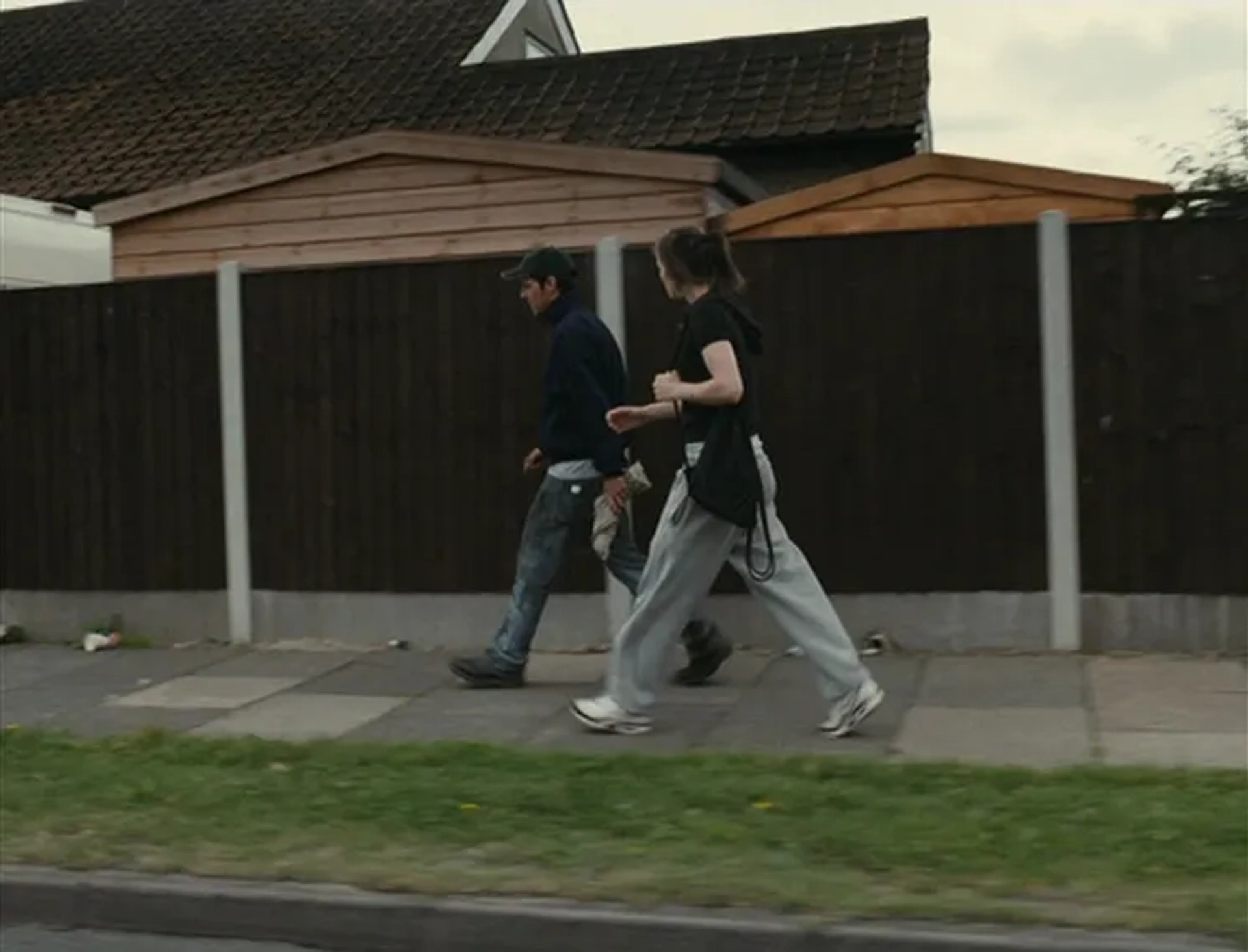 Harry Treadaway and Katie Jarvis in Fish Tank (2009)