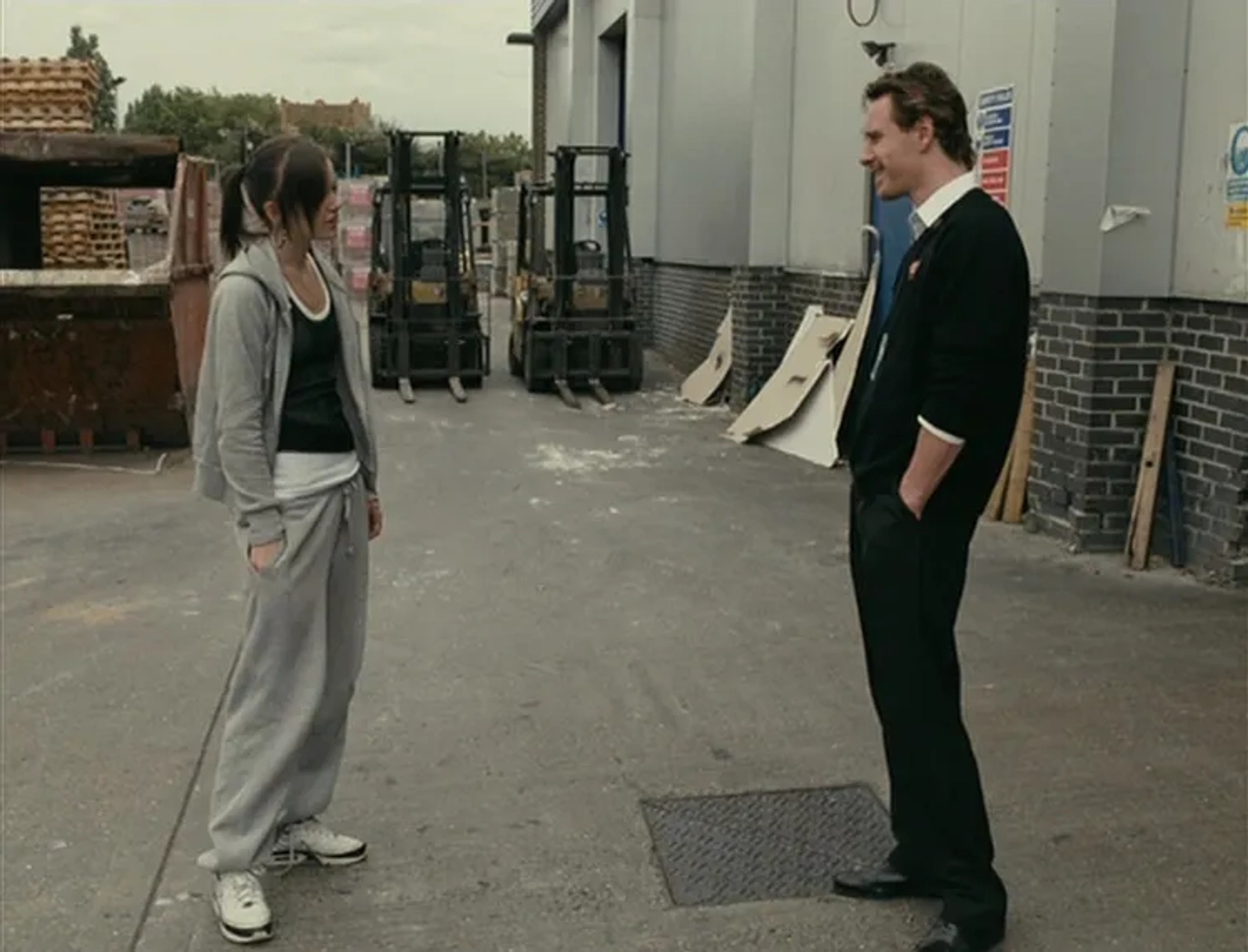Michael Fassbender and Katie Jarvis in Fish Tank (2009)