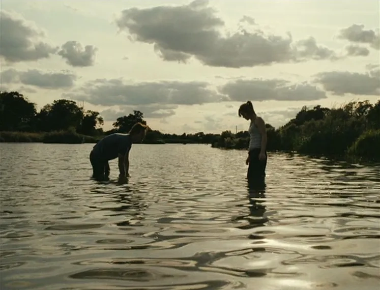 Michael Fassbender and Katie Jarvis in Fish Tank (2009)