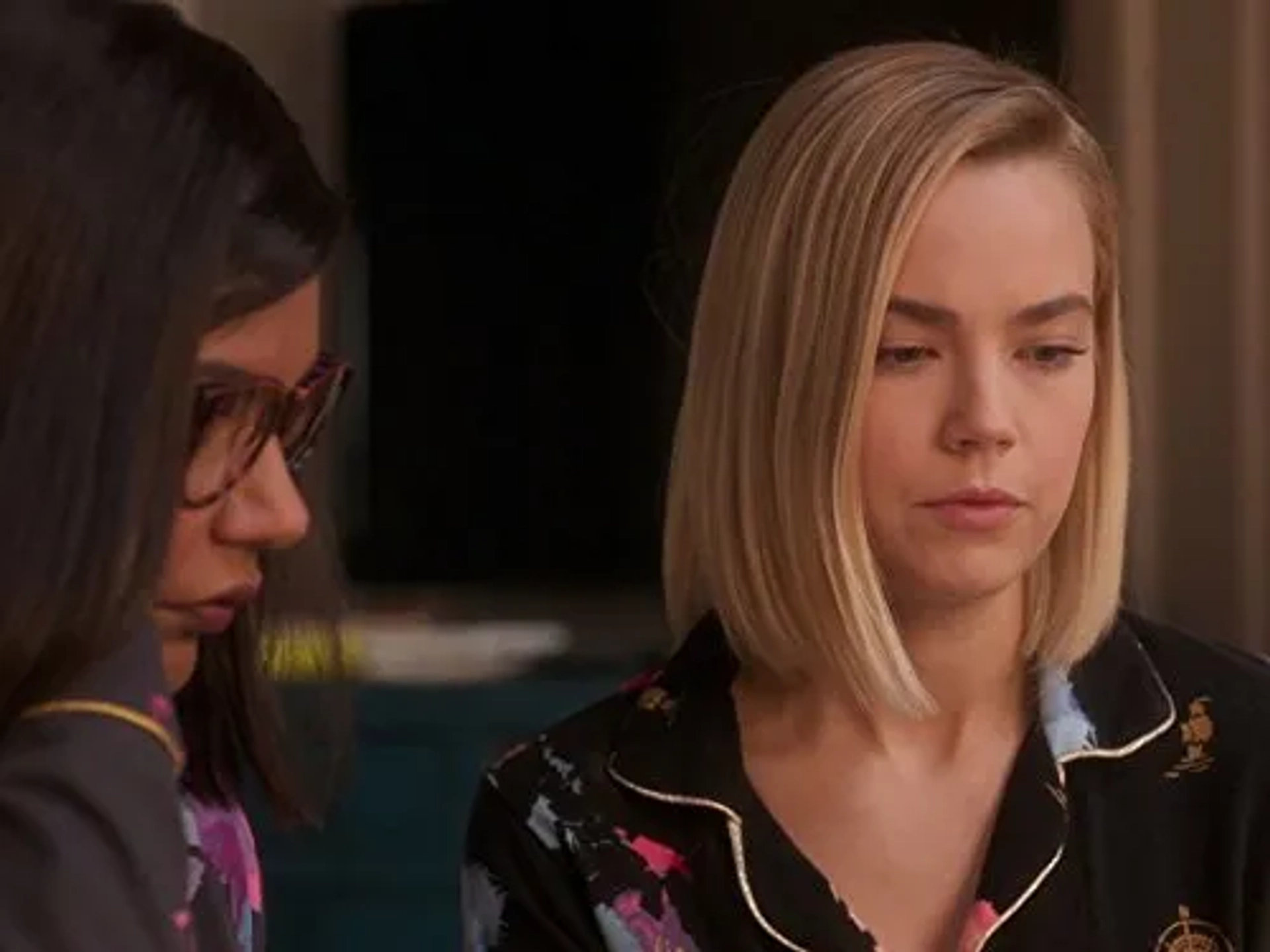 Mindy Kaling and Rebecca Rittenhouse in The Mindy Project (2012)
