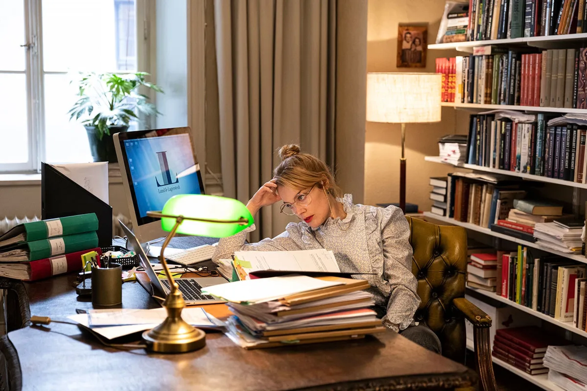 Ida Engvoll in Love & Anarchy (2020)