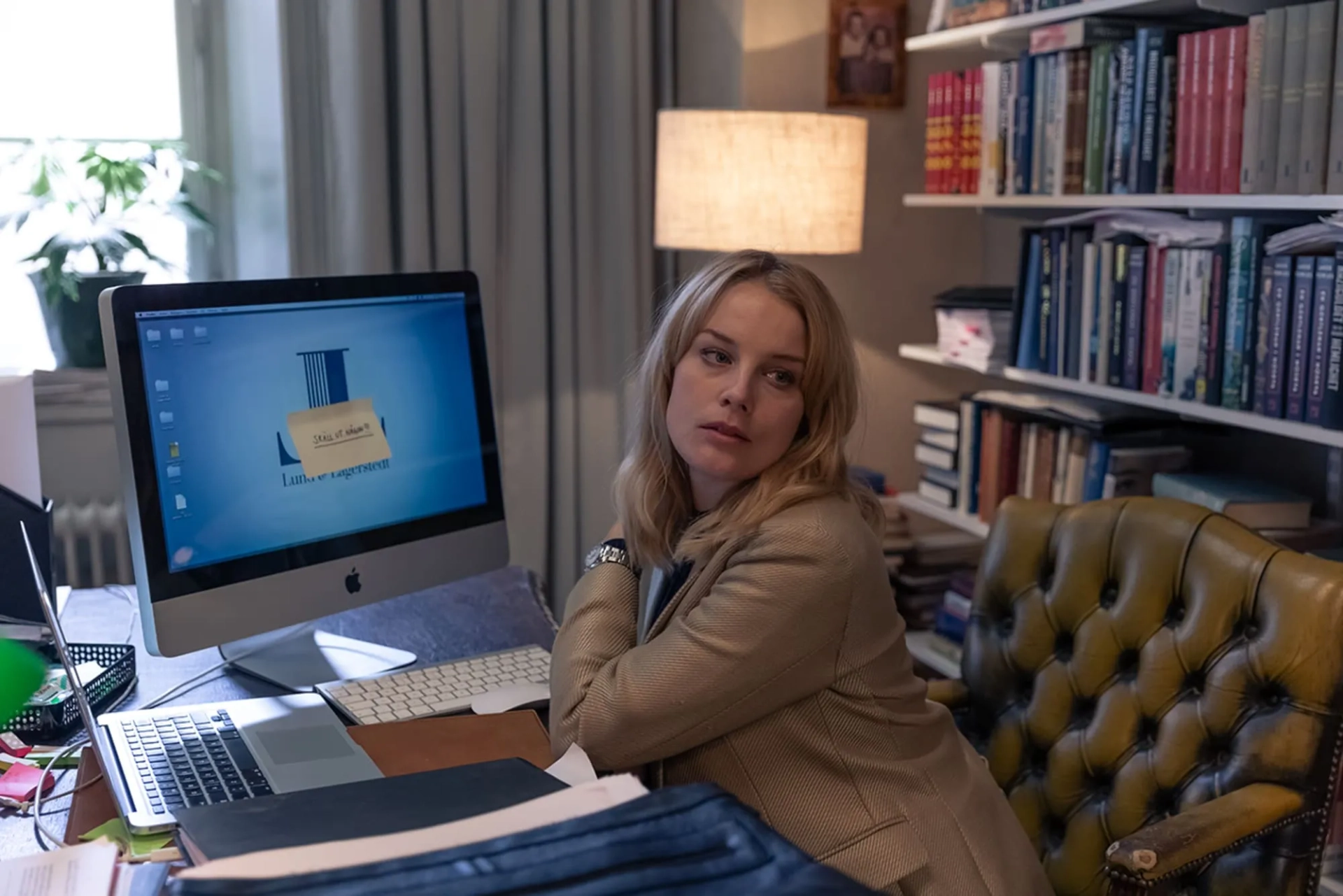 Ida Engvoll in Love & Anarchy (2020)