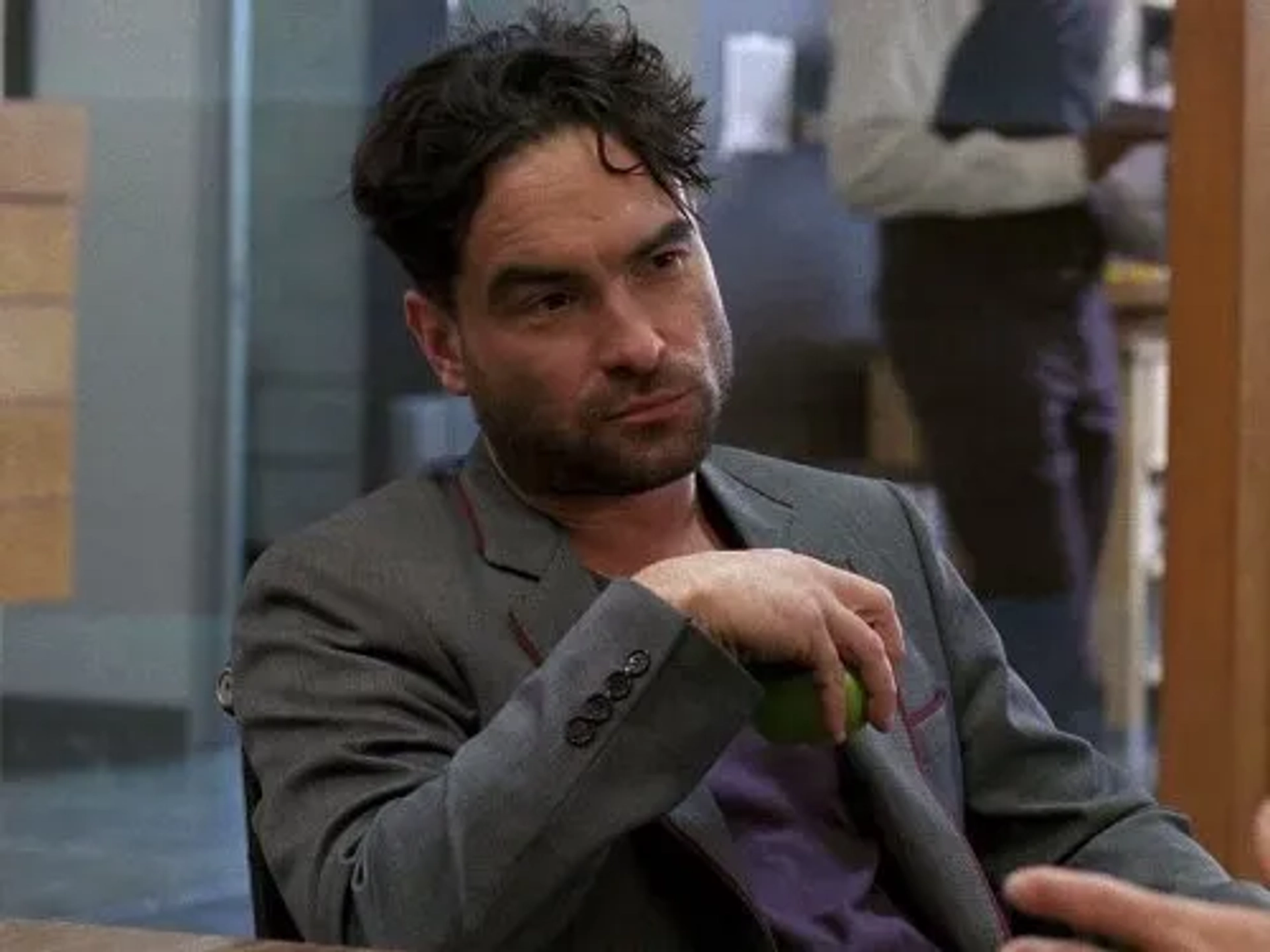 Johnny Galecki in Entourage (2004)