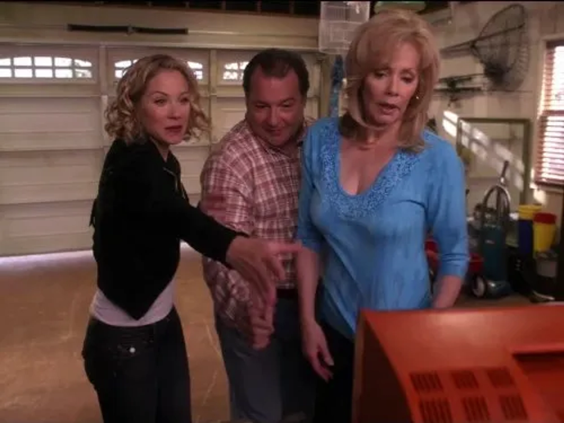 Christina Applegate, Jean Smart, and Kevin Dunn in Samantha Who? (2007)