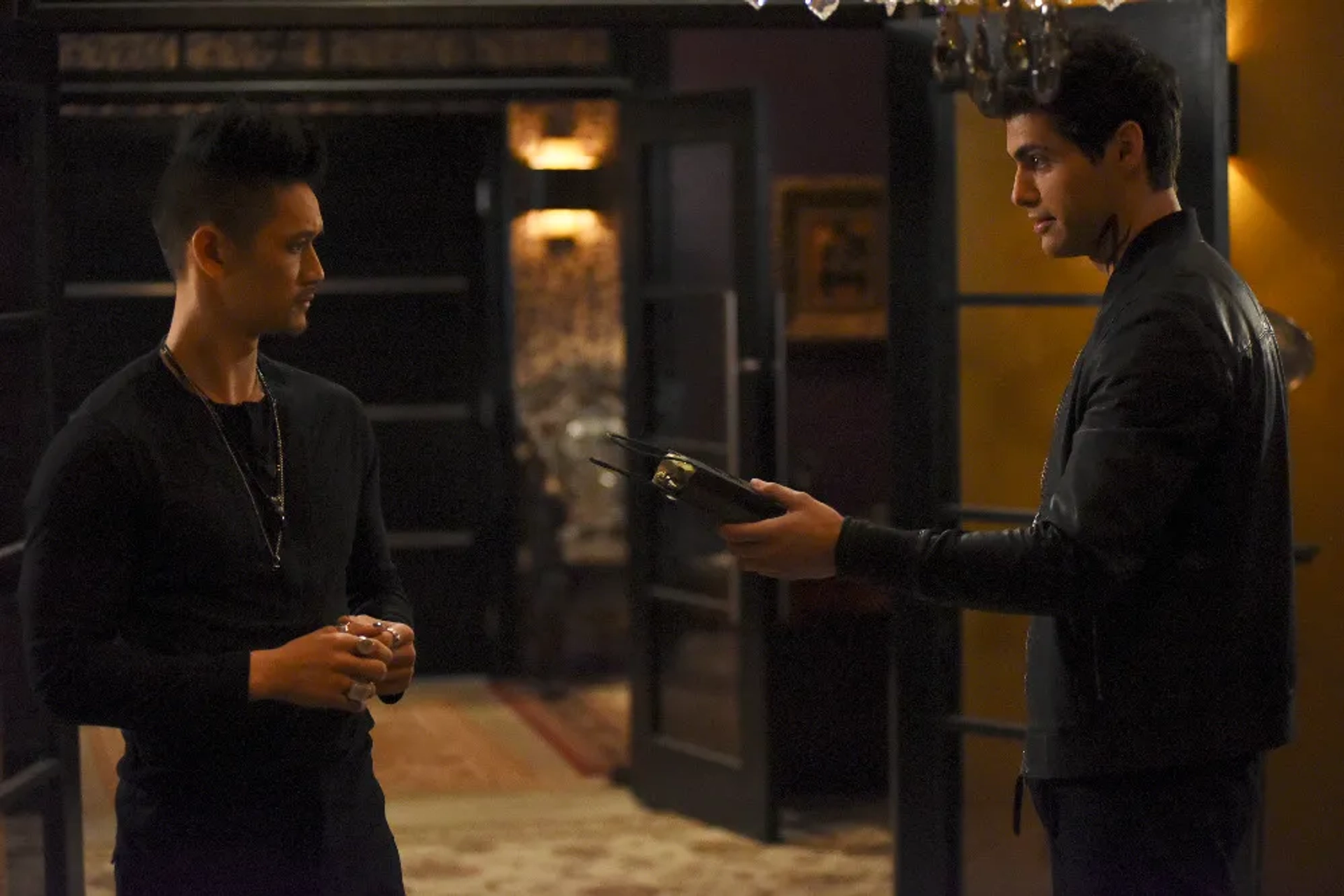 Harry Shum Jr. and Matthew Daddario in Shadowhunters (2016)