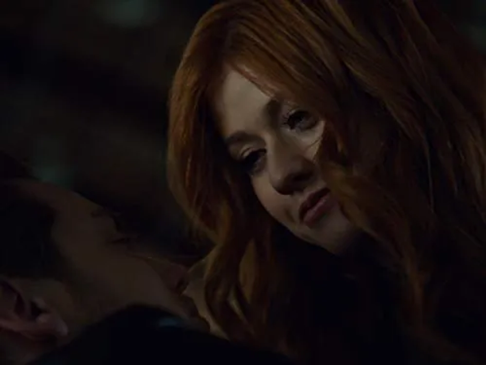Katherine McNamara and Dominic Sherwood in Shadowhunters (2016)