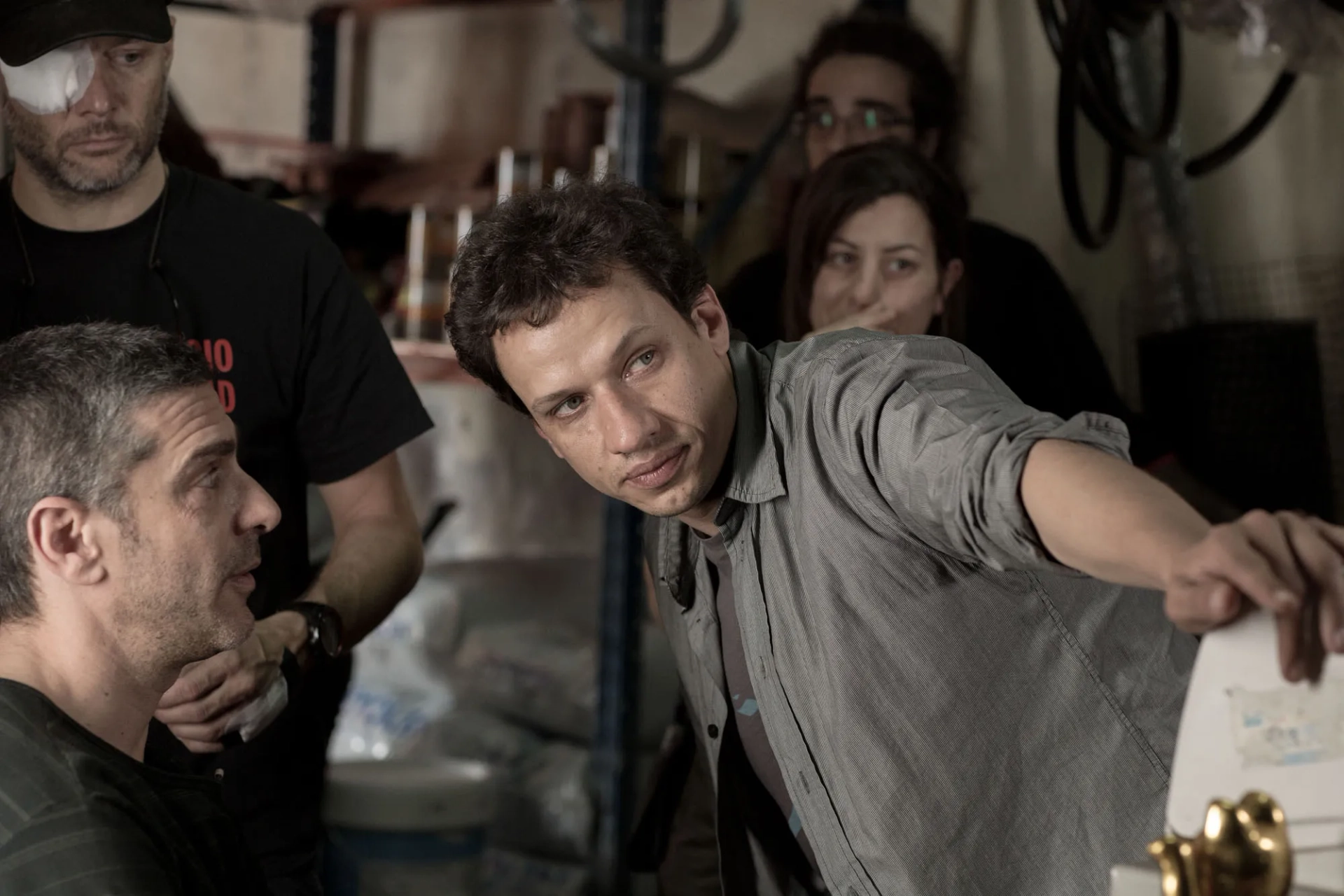 Rodrigo Grande and Leonardo Sbaraglia in At the End of the Tunnel (2016)