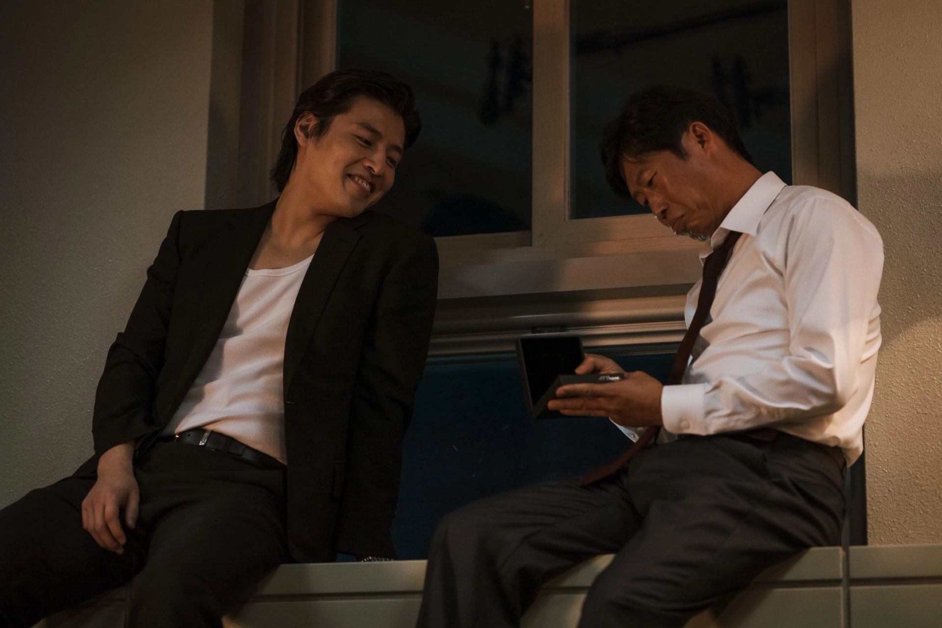 Kang Ha-neul and Yoo Hae-jin in Yadang: The Snitch (2025)