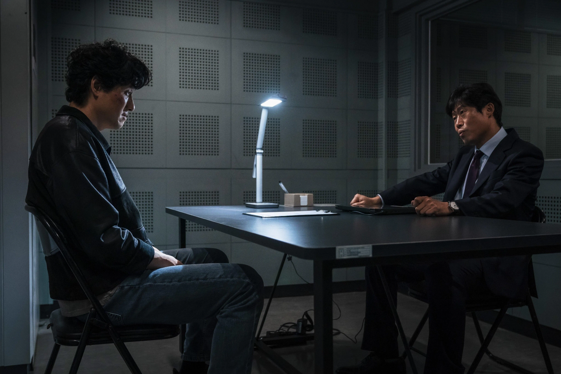 Yoo Hae-jin and Park Hae-joon in Yadang: The Snitch (2025)