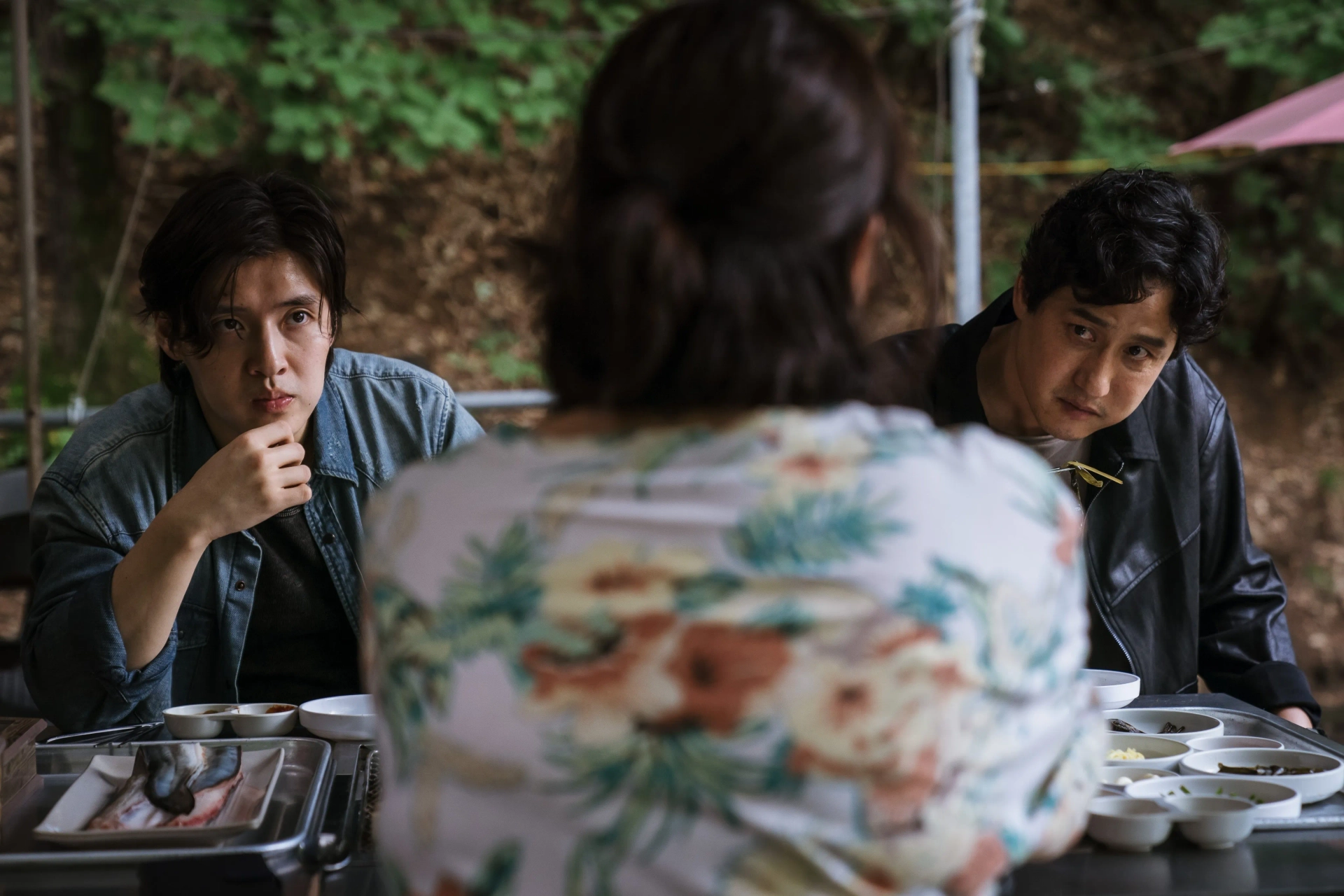 Kang Ha-neul and Park Hae-joon in Yadang: The Snitch (2025)