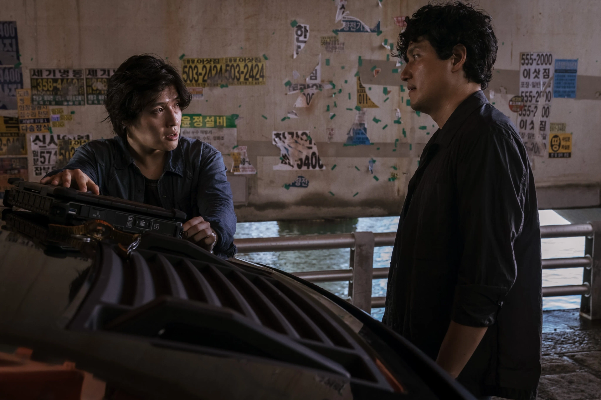 Kang Ha-neul and Park Hae-joon in Yadang: The Snitch (2025)
