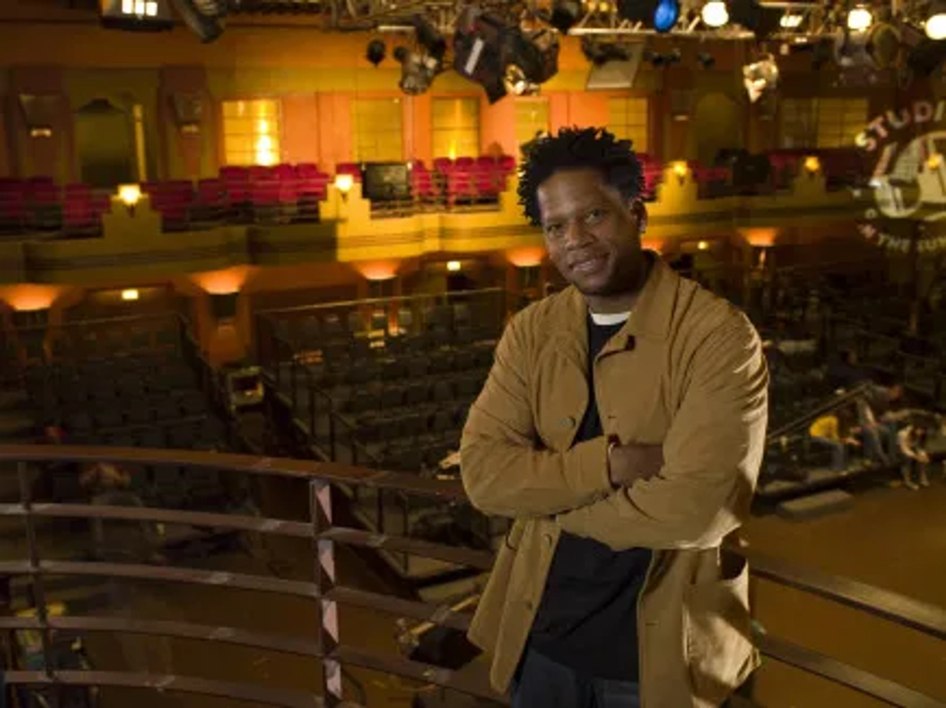 D.L. Hughley in Studio 60 on the Sunset Strip (2006)