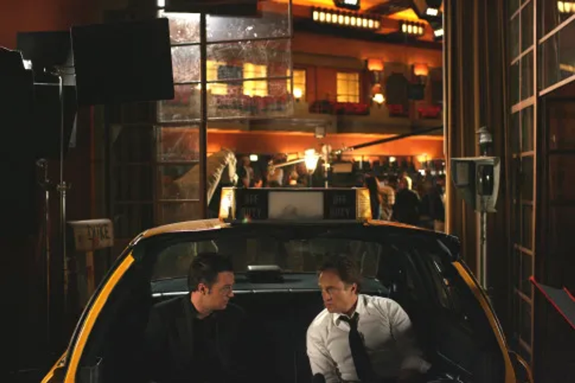 Matthew Perry and Bradley Whitford in Studio 60 on the Sunset Strip (2006)