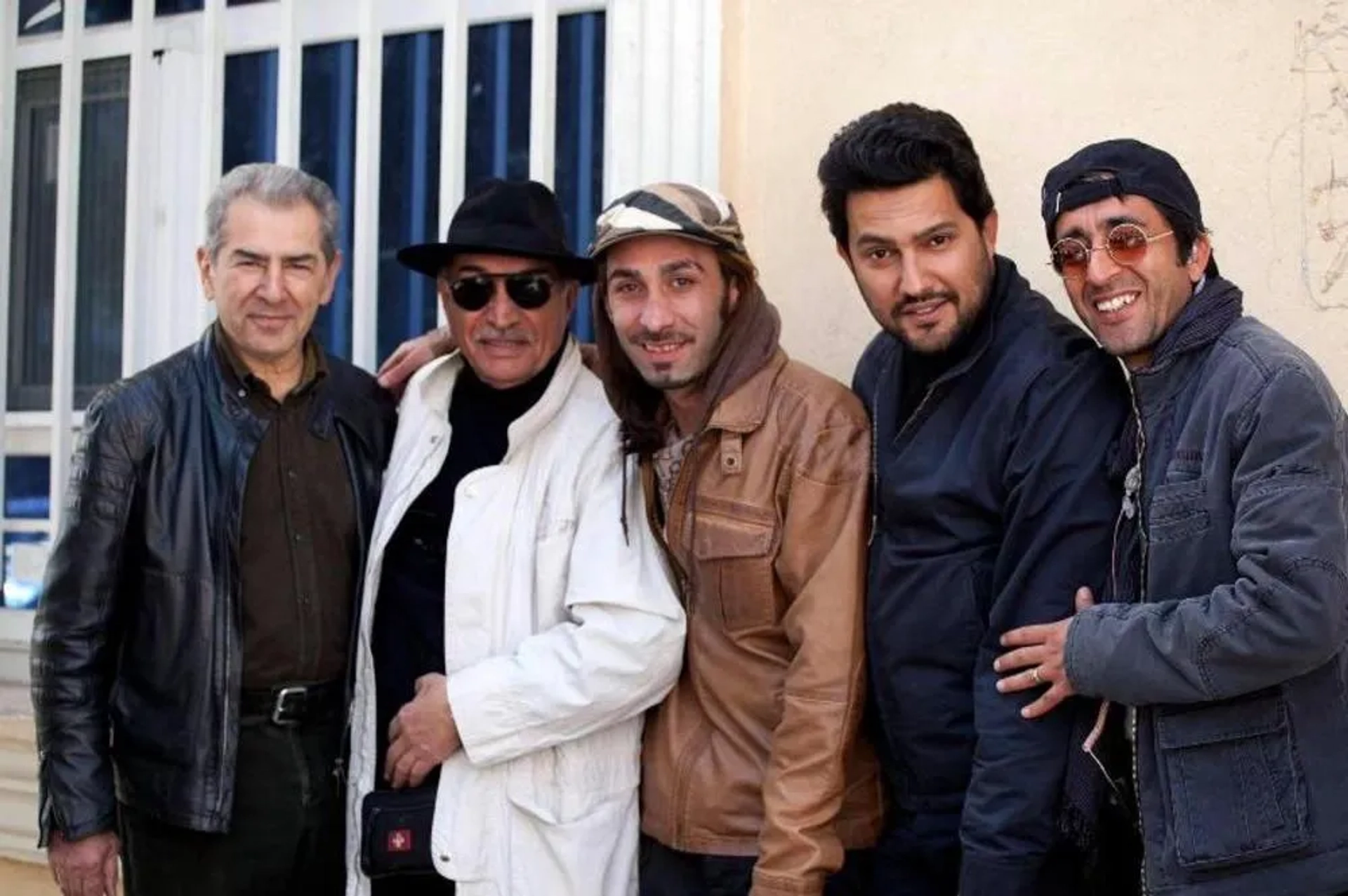 Faramarz Gharibian, Hamed Behdad, and Hemaseh Parsa in There Will Be Blood on Wednesday (2015)