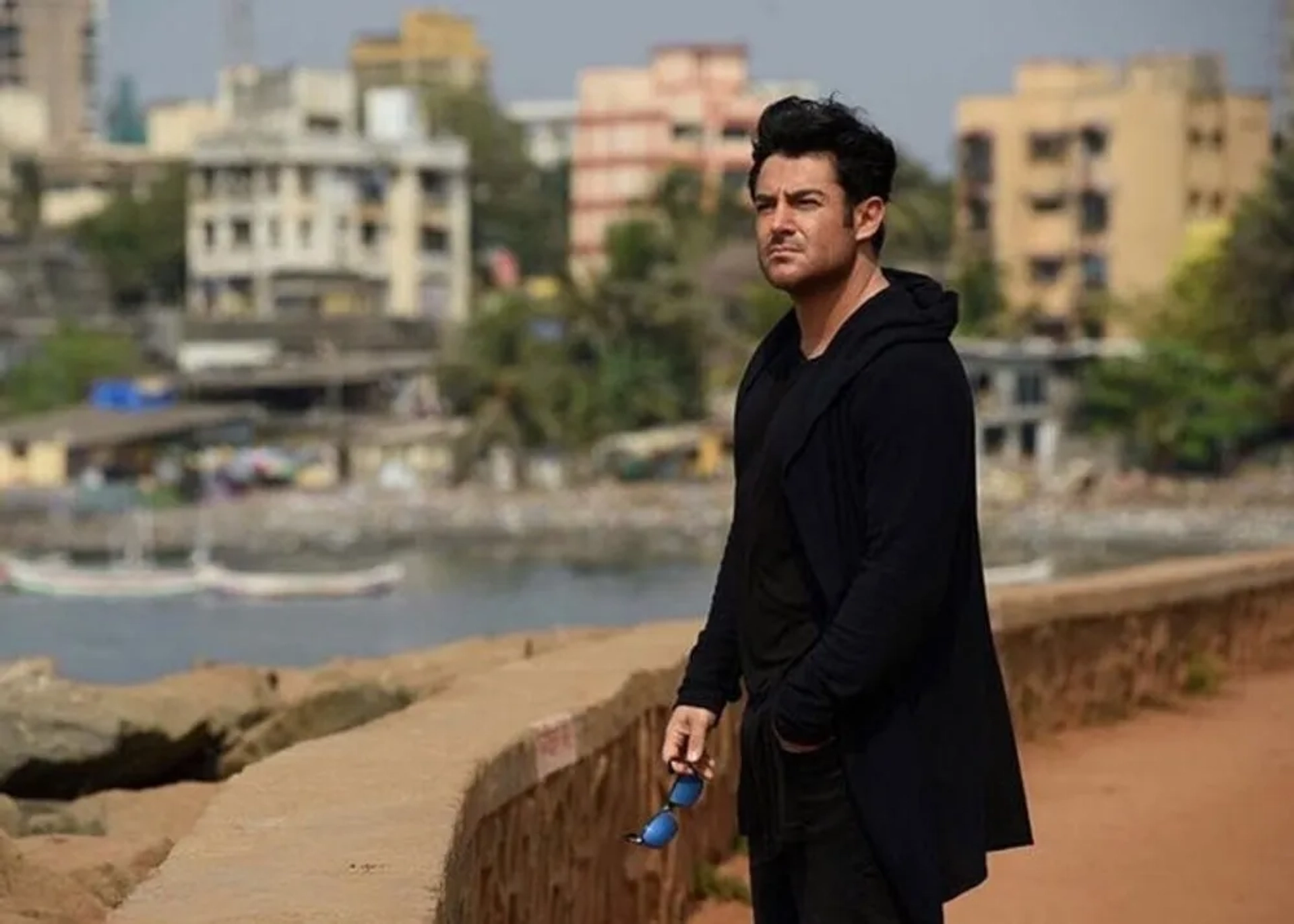 Mohammad Reza Golzar in Hello Mumbai (2016)