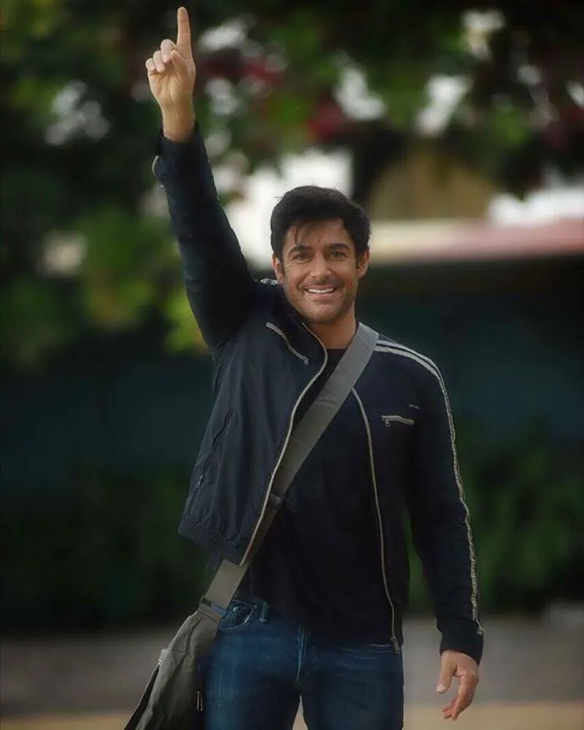 Mohammad Reza Golzar in Hello Mumbai (2016)