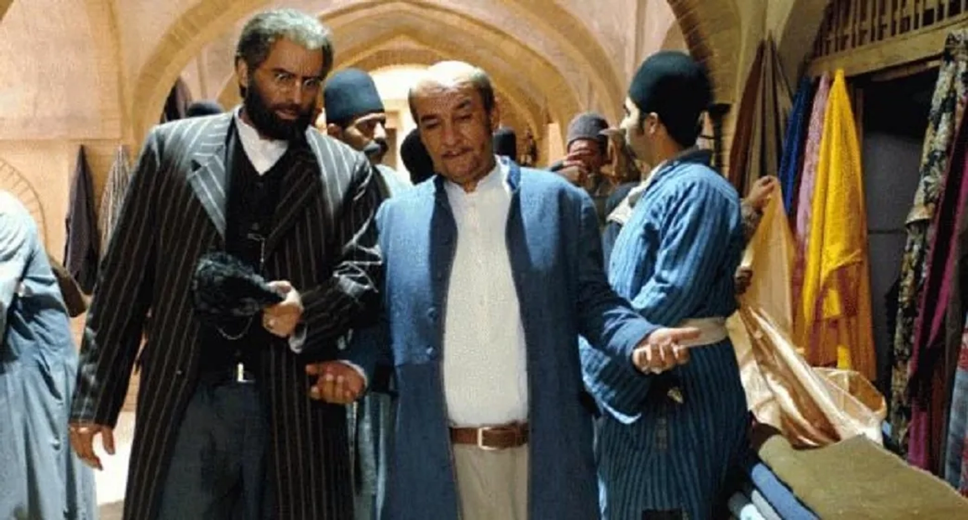 Jafar Dehghan and Alirum Nouraei in The Orphanage (2016)