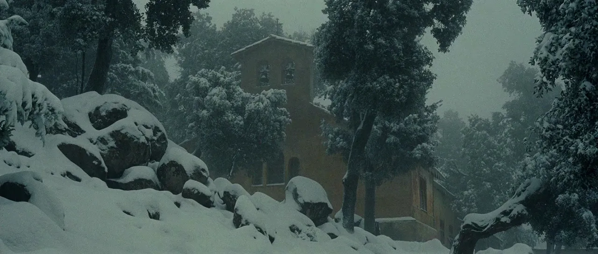 Of Gods and Men (2010)