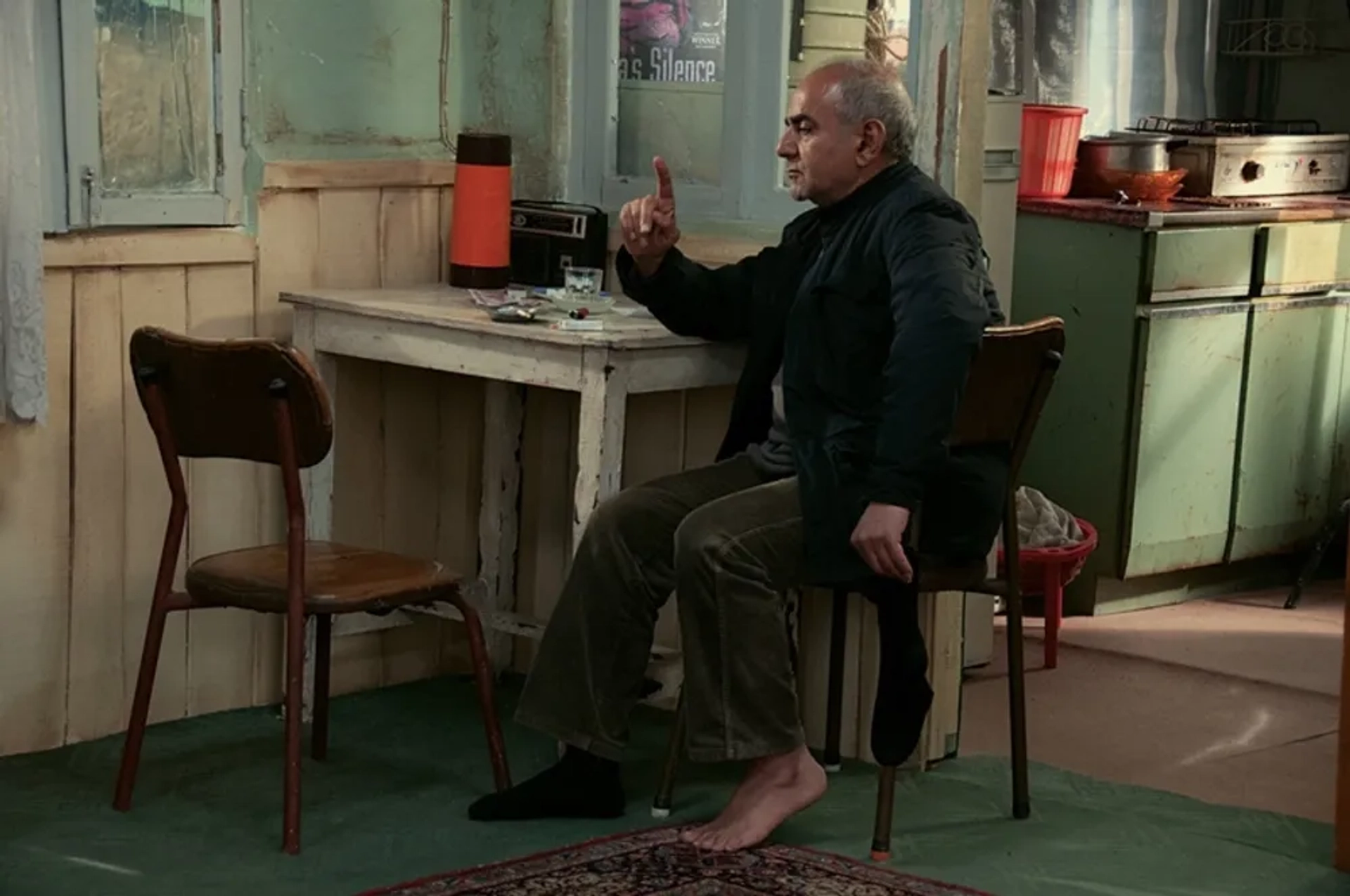 Parviz Parastui in The Buffalo (2015)