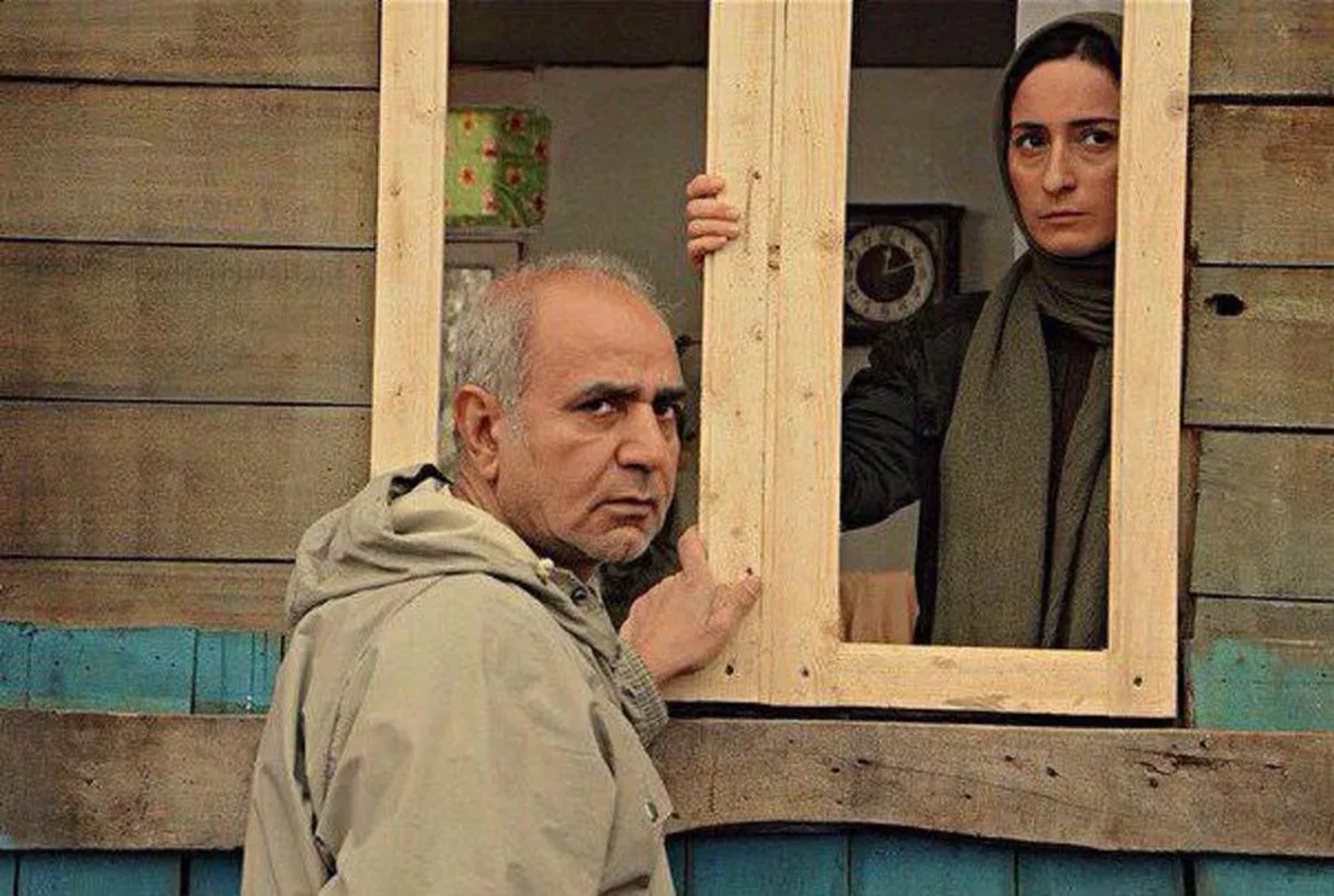 Parviz Parastui and Soheila Golestani in The Buffalo (2015)