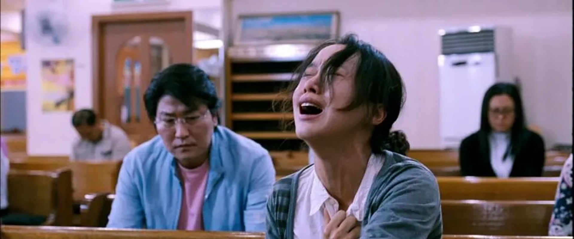 Jeon Do-yeon and Song Kang-ho in Secret Sunshine (2007)