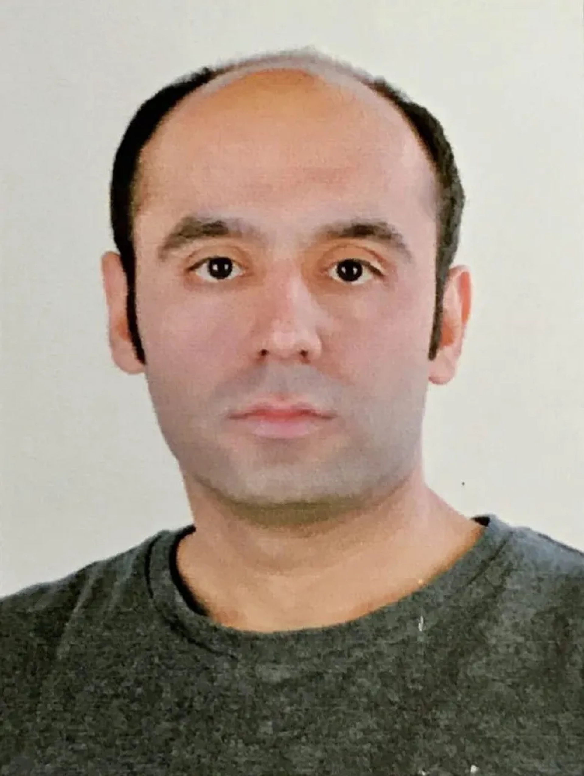 نیما دبیرزاده