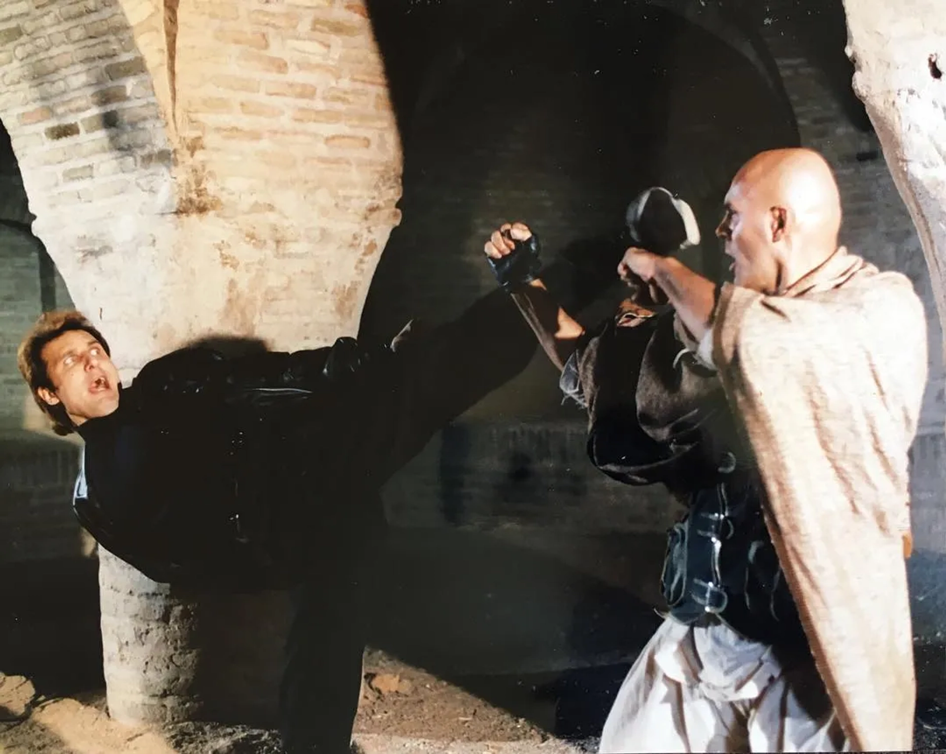 Jamshid Hashempur and Mohammad Pourgholami in The Hostage (1996)