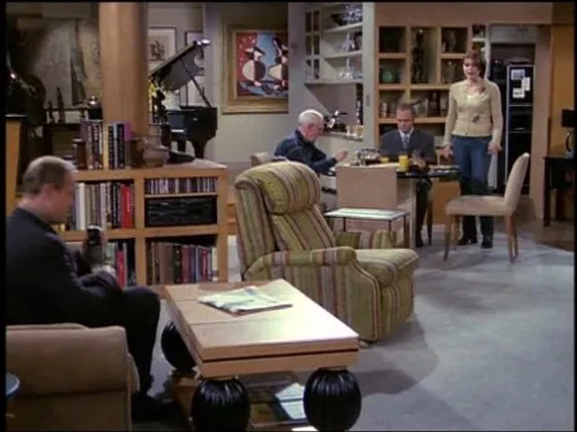 Kelsey Grammer, David Hyde Pierce, John Mahoney, and Jane Leeves in Frasier (1993)