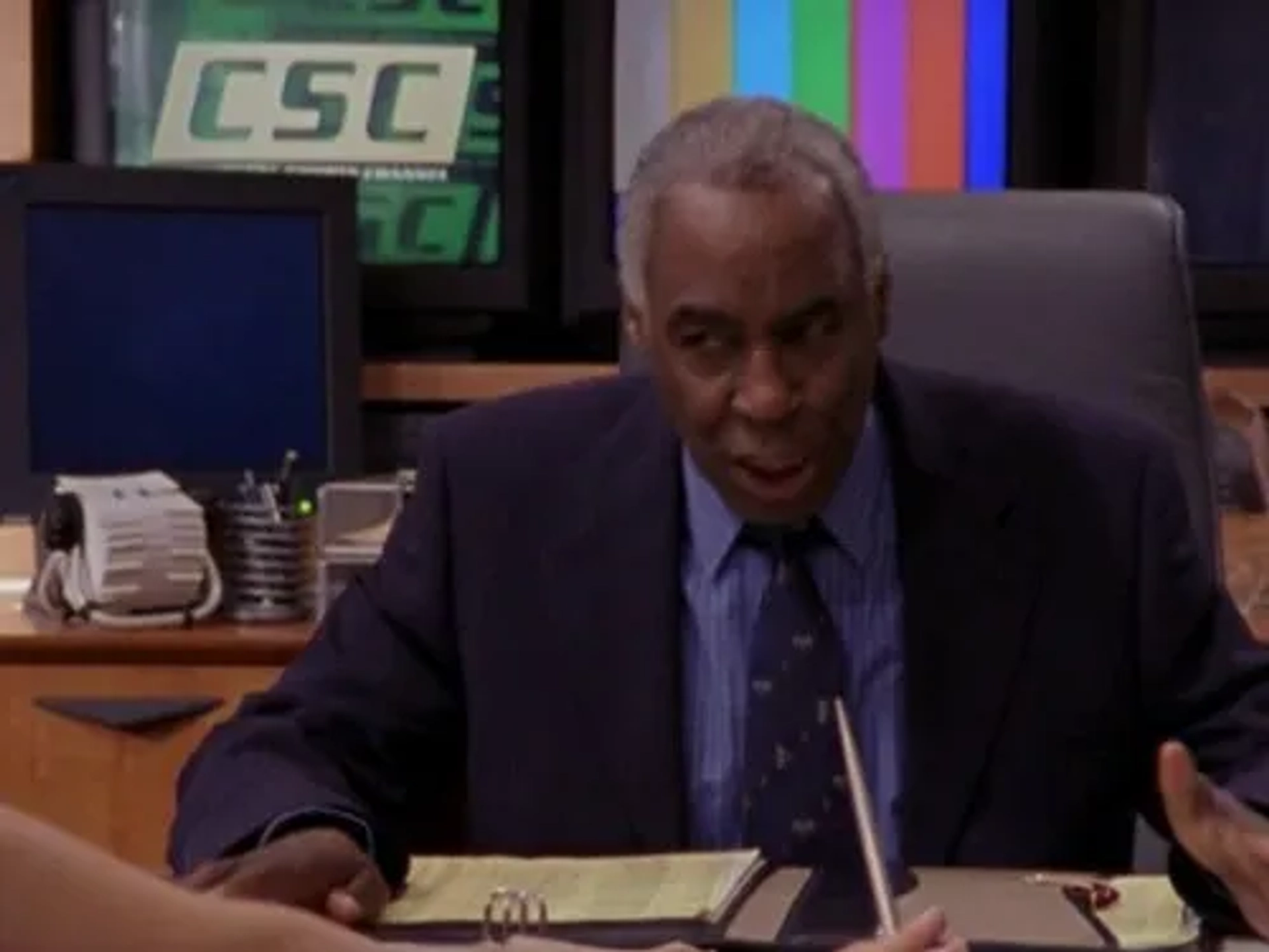 Robert Guillaume in Sports Night (1998)