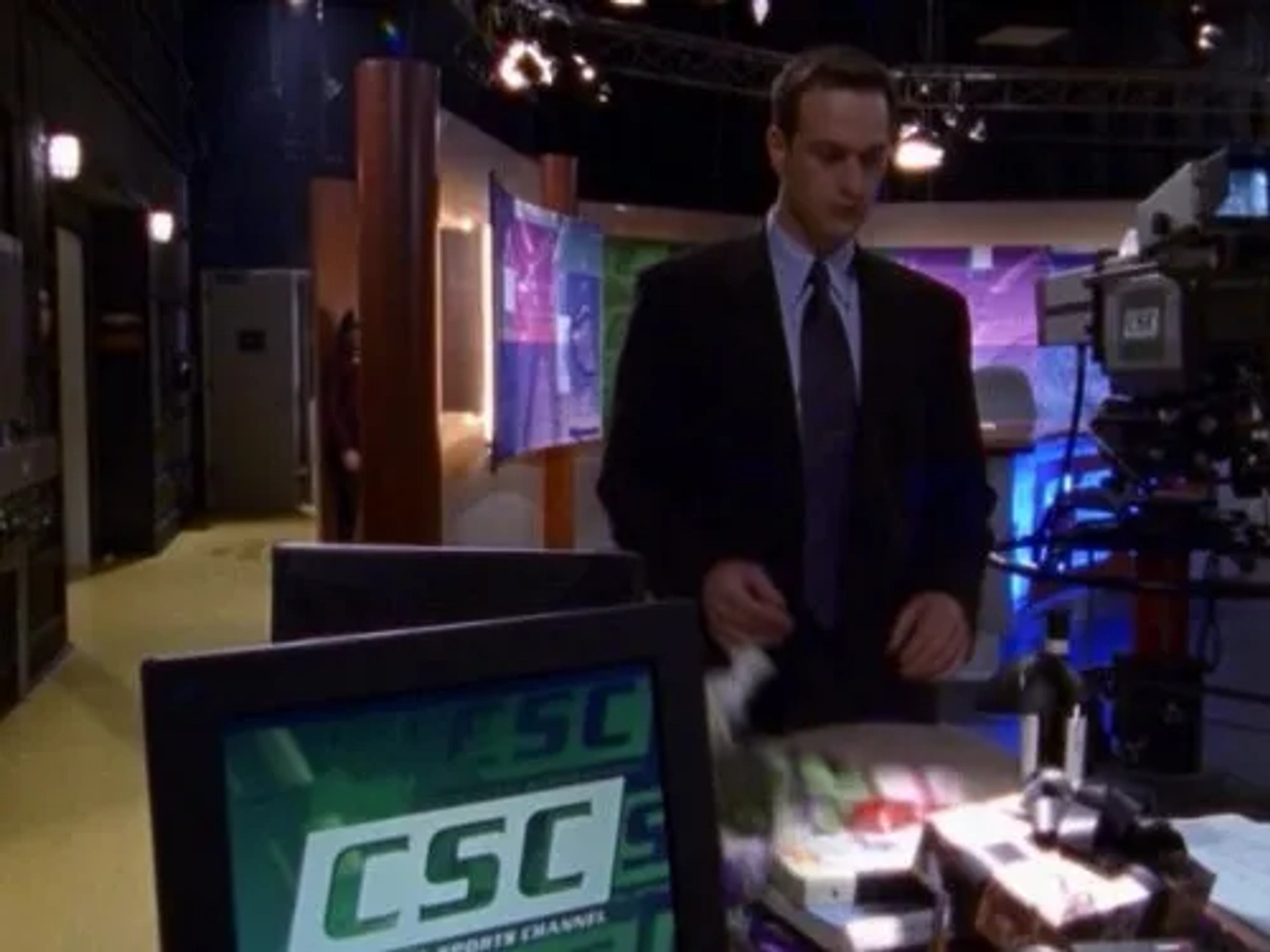 Josh Charles in Sports Night (1998)
