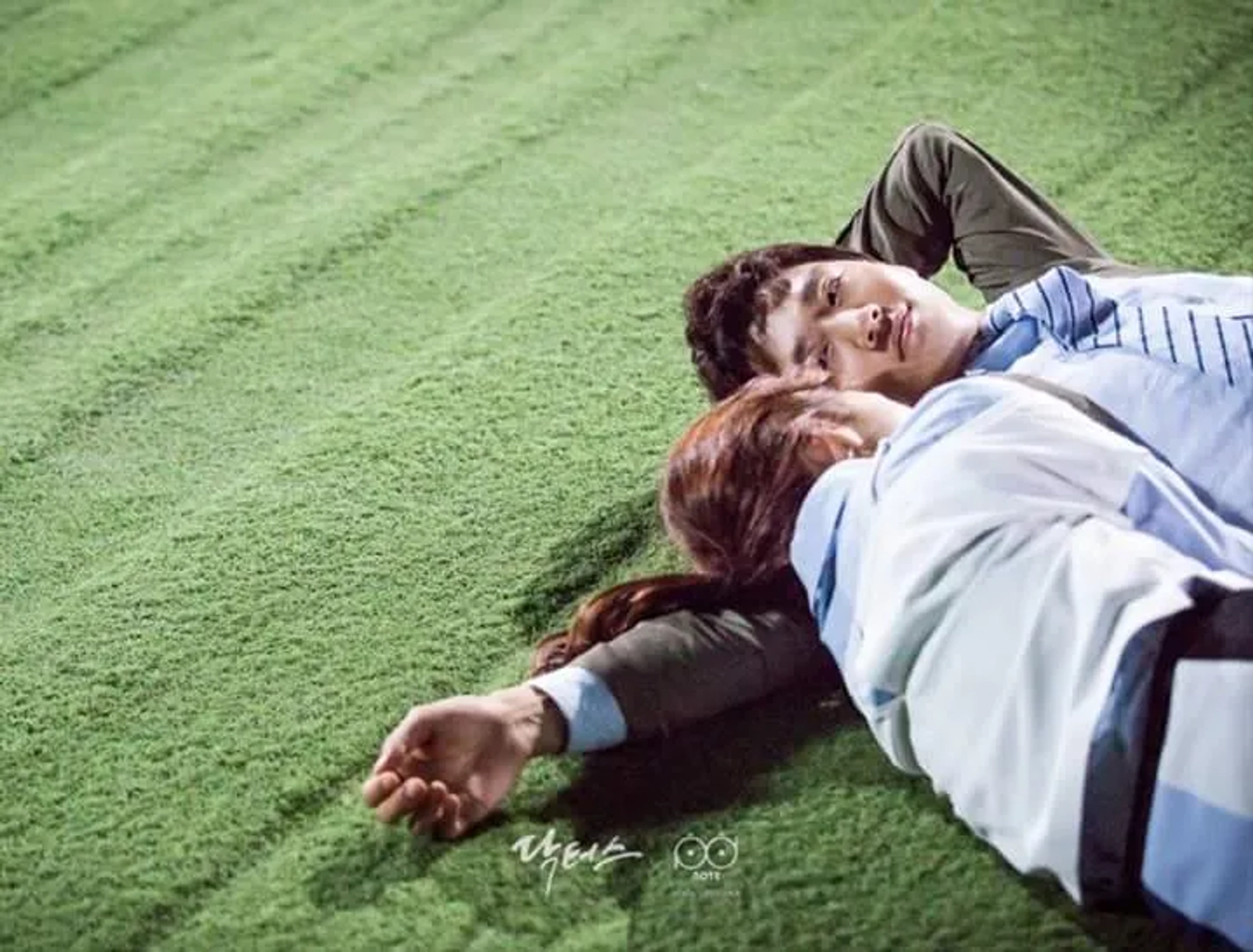 Kim Rae-won and Park Shin-hye in Doctors (2016)