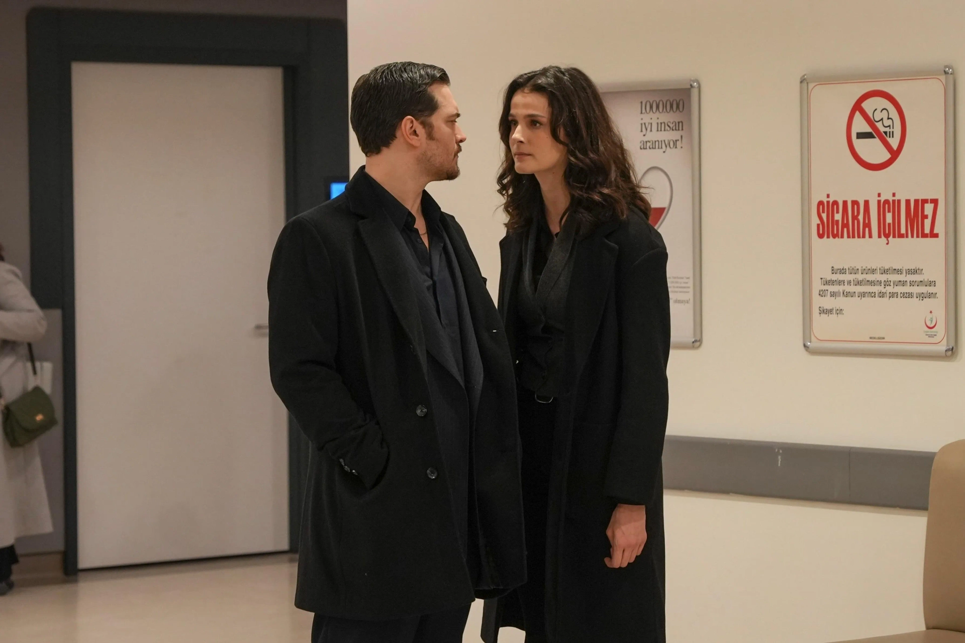 Çagatay Ulusoy and Büsra Develi in Esref Rüya (2025)
